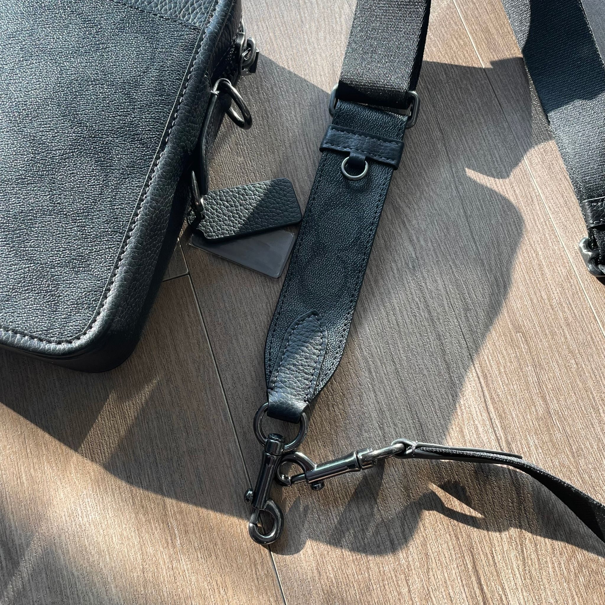 2179 - HÀNG CHÍNH HÃNG - TÚI ĐEO CHÉO COACH CROSSBODY IN SIGNATURE (MÀU ĐEN XÁM)