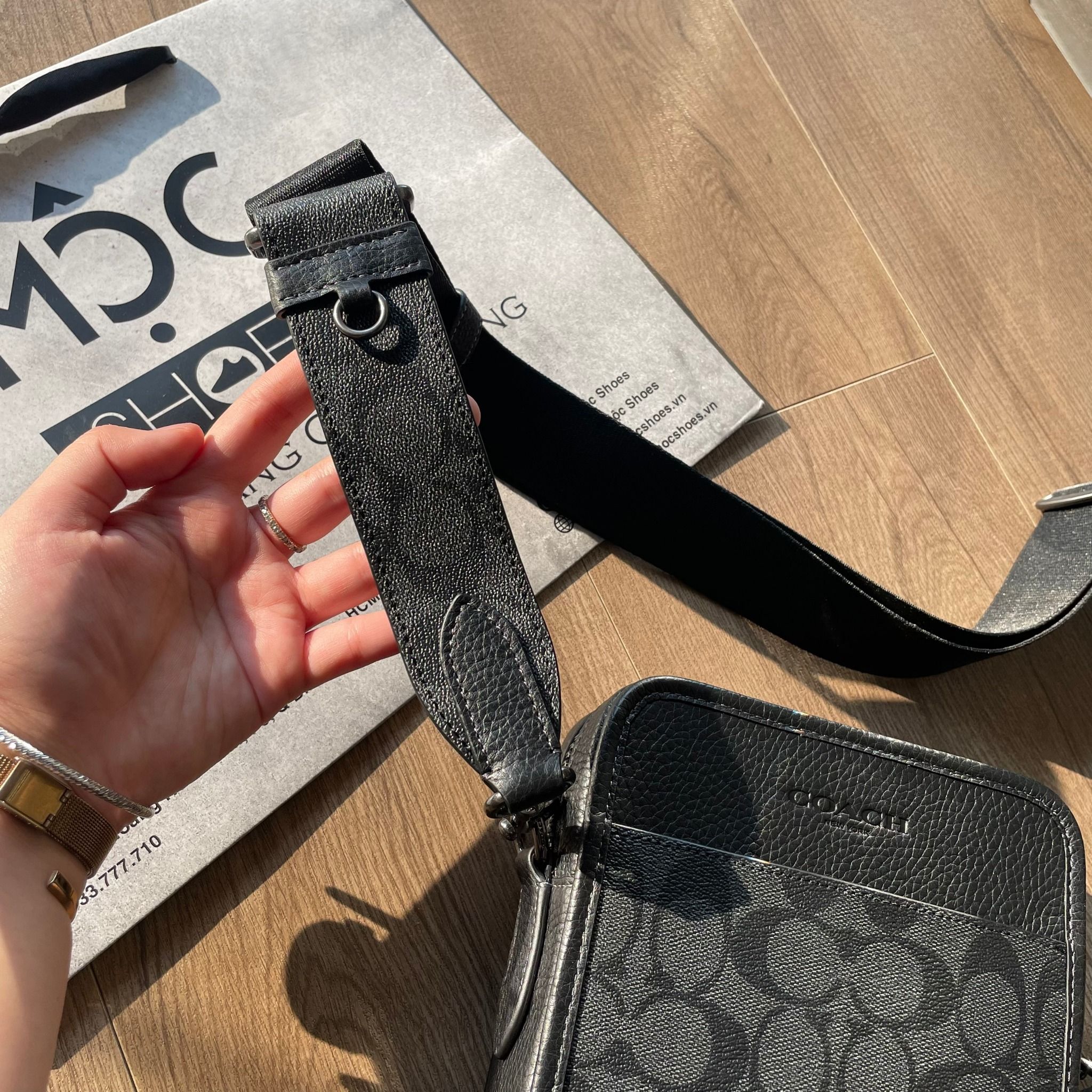 2179 - HÀNG CHÍNH HÃNG - TÚI ĐEO CHÉO COACH CROSSBODY IN SIGNATURE (MÀU ĐEN XÁM)