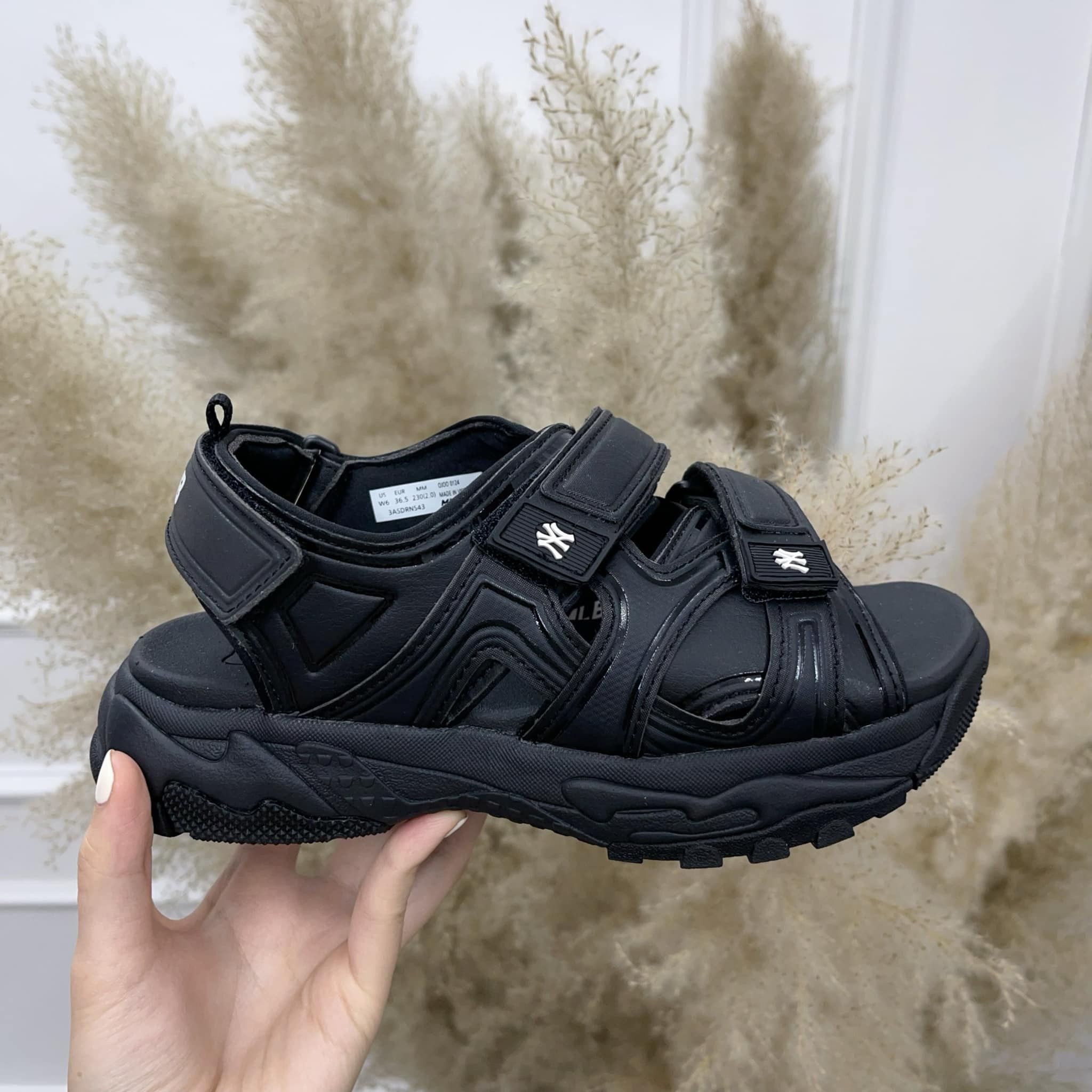 2195 - HÀNG CHÍNH HÃNG - GIÀY SANDAL MLB CHUNKY NEW YORK YANKEES - BLACK - CODE: 3ASDRNS43-50BKS