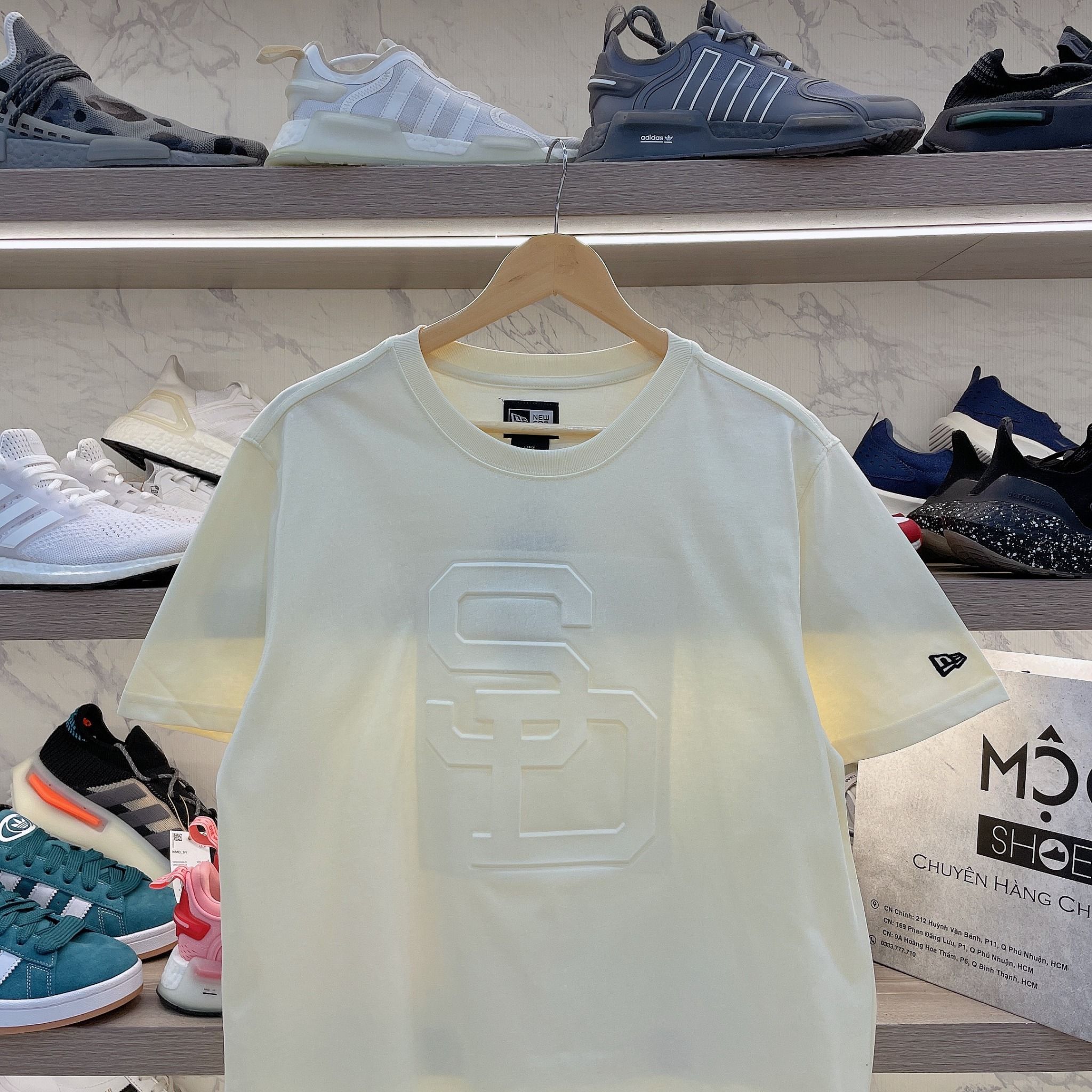 2206 - HÀNG CHÍNH HÃNG - ÁO NEW ERA - SAN DIEGO - LOGO IN NỔI - CREAM - CODE: 14187348