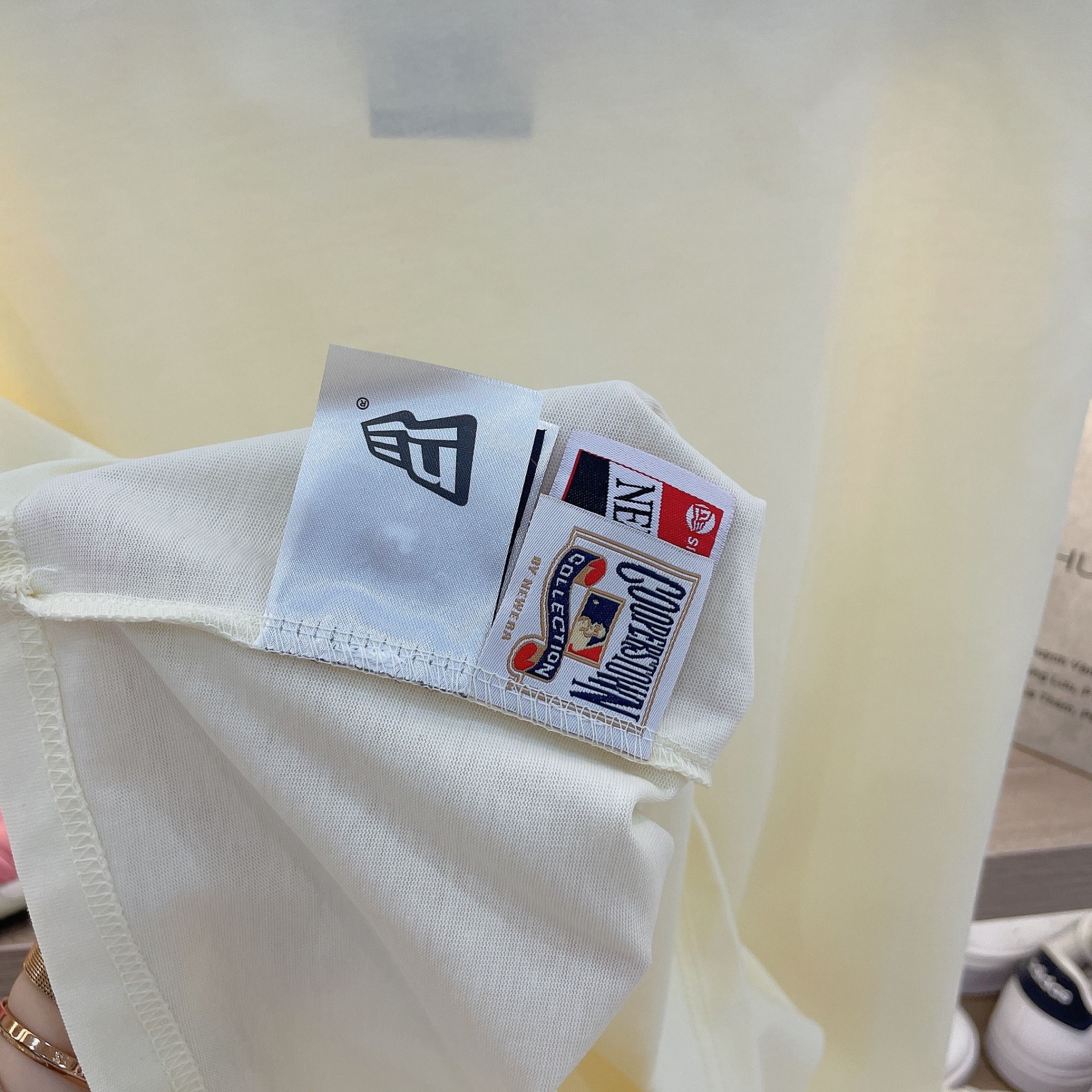 2206 - HÀNG CHÍNH HÃNG - ÁO NEW ERA - SAN DIEGO - LOGO IN NỔI - CREAM - CODE: 14187348