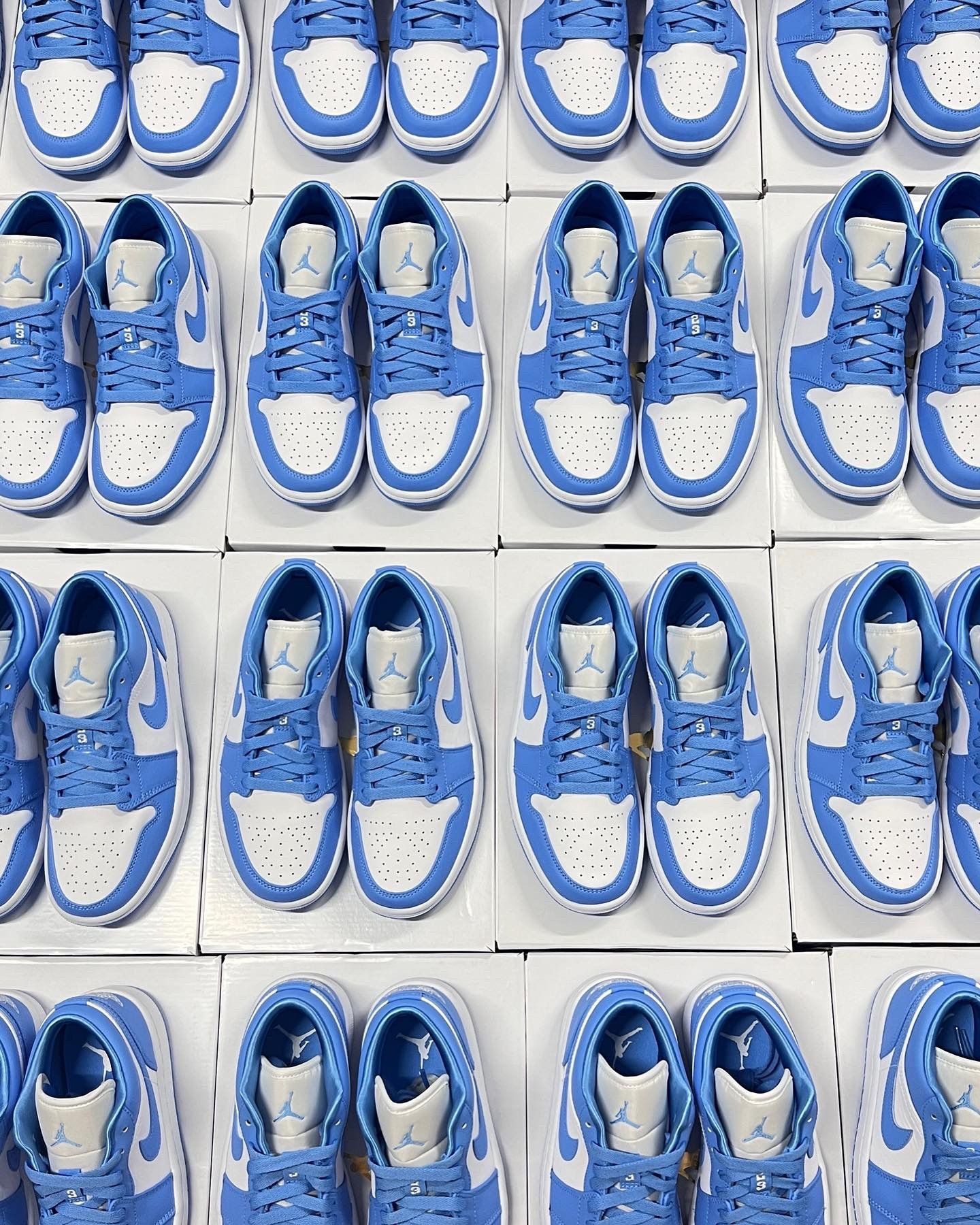 2209 - HÀNG CHÍNH HÃNG - GIÀY NIKE AIR JORDAN 1 LOW UNC - CODE: AO9944-441