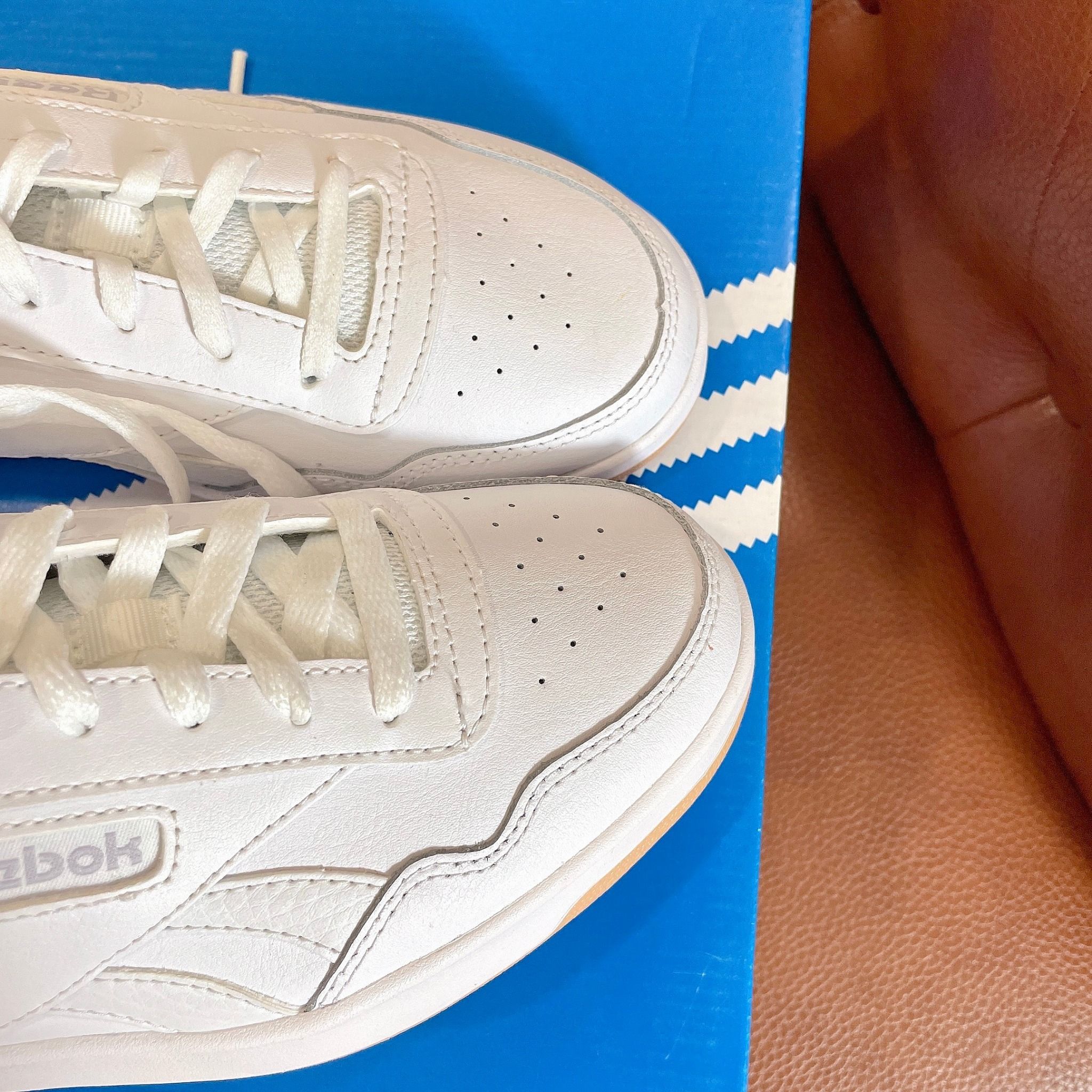 2216 - HÀNG CHÍNH HÃNG - GIÀY REEBOK - ĐẾ BẰNG - (5518) Giày Reebok Trắng Full - Đế Gum