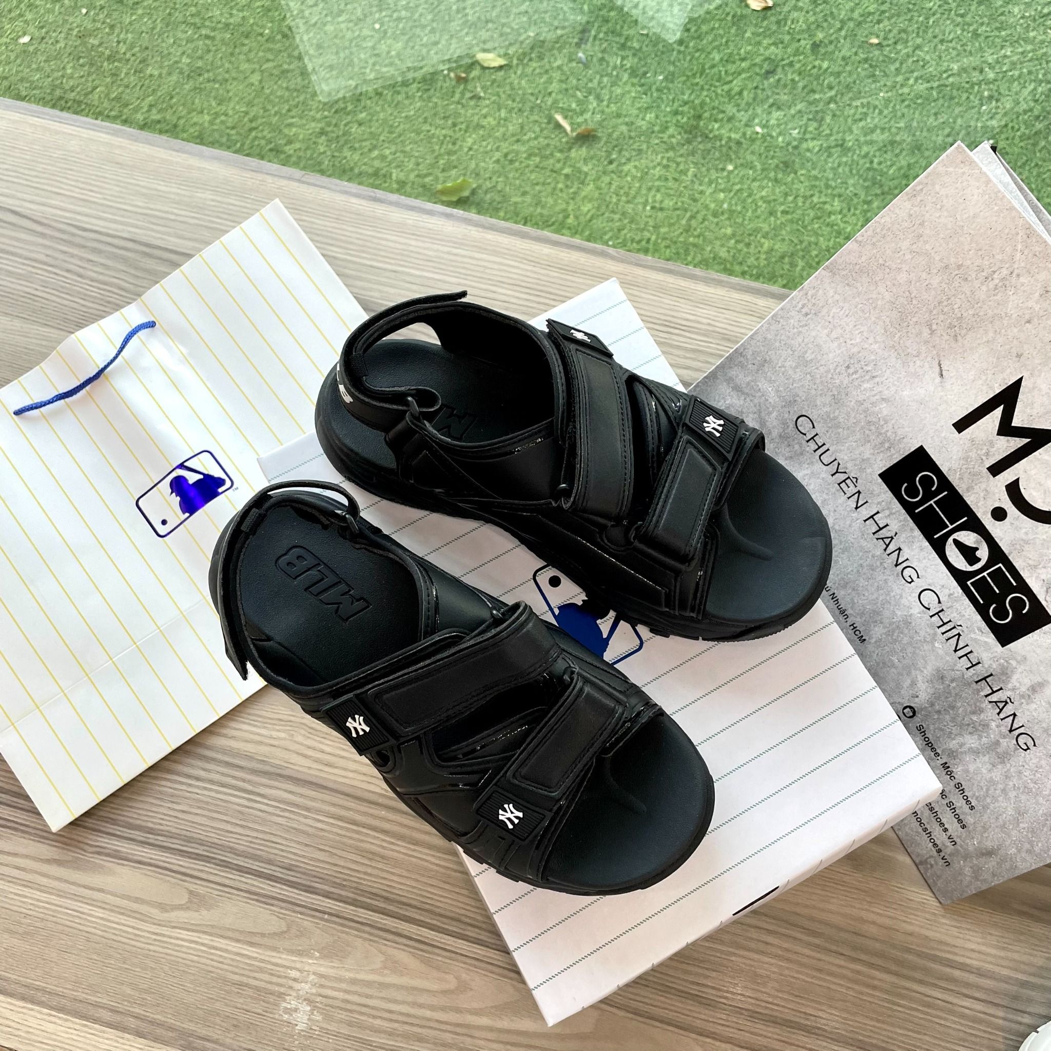 2195 - HÀNG CHÍNH HÃNG - GIÀY SANDAL MLB CHUNKY NEW YORK YANKEES - BLACK - CODE: 3ASDRNS43-50BKS