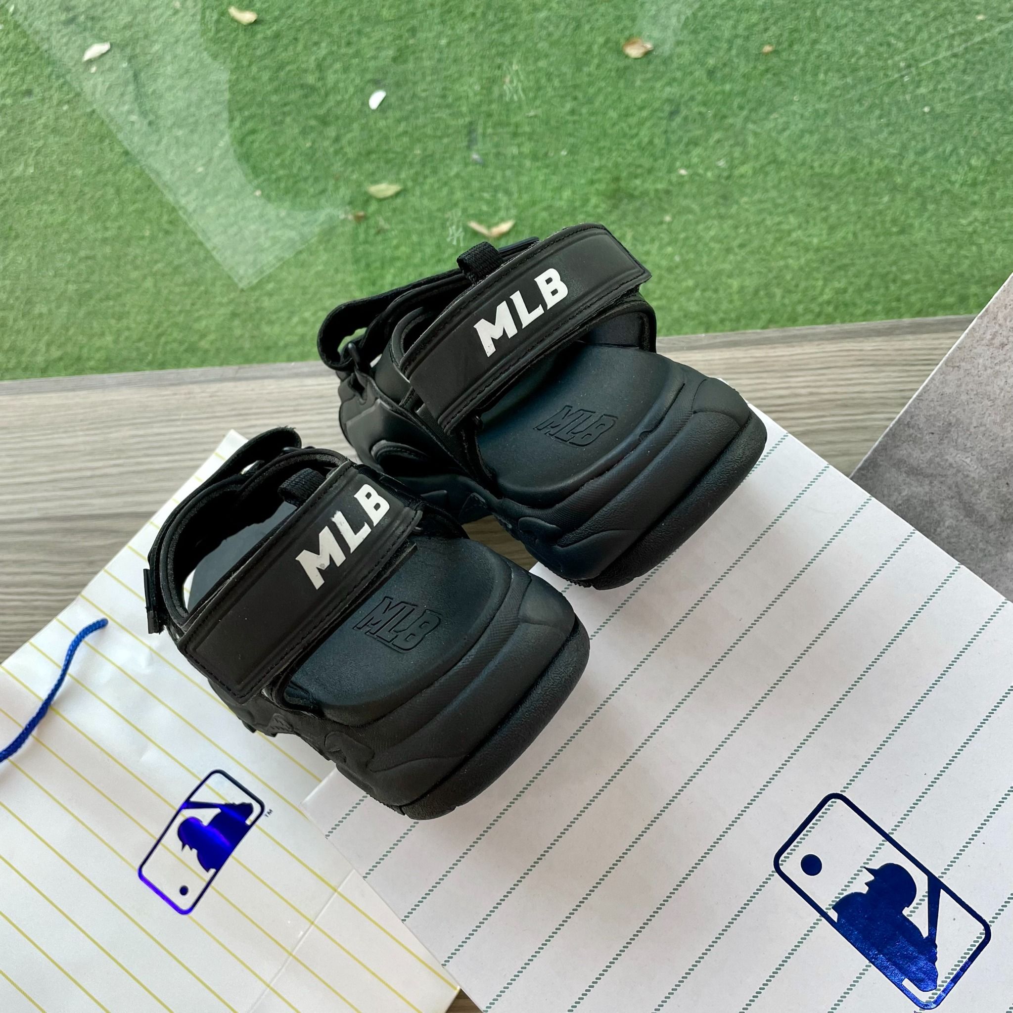 2195 - HÀNG CHÍNH HÃNG - GIÀY SANDAL MLB CHUNKY NEW YORK YANKEES - BLACK - CODE: 3ASDRNS43-50BKS