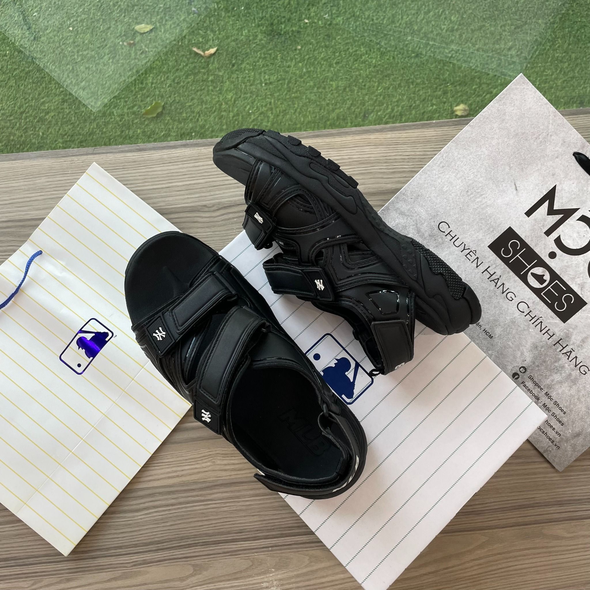 2195 - HÀNG CHÍNH HÃNG - GIÀY SANDAL MLB CHUNKY NEW YORK YANKEES - BLACK - CODE: 3ASDRNS43-50BKS