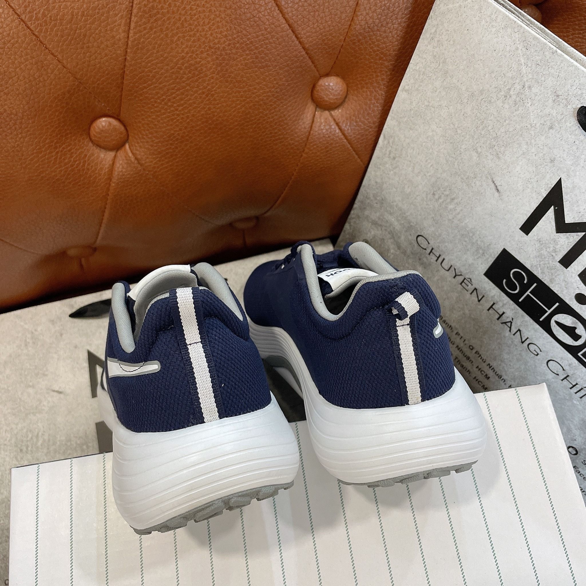 2224 - HÀNG CHÍNH HÃNG - GIÀY REEBOK - ĐẾ BẦU - XANH NAVY *LOGO TRẮNG*