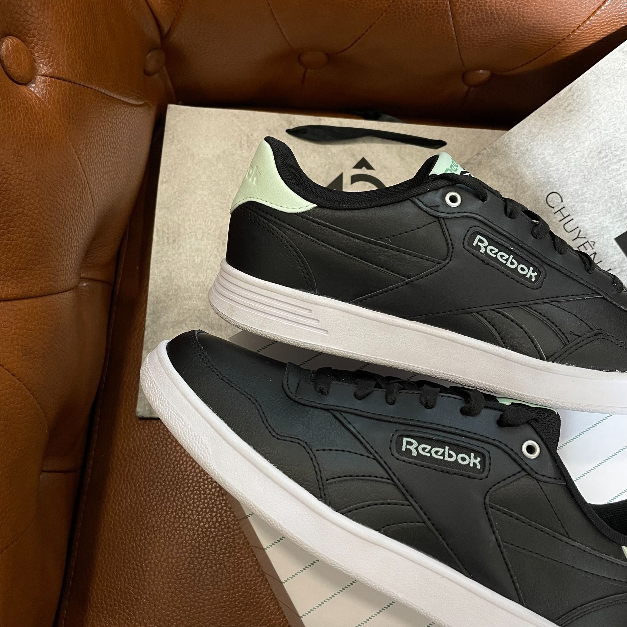 2228 - HÀNG CHÍNH HÃNG - GIÀY REEBOK - ĐẾ BẰNG - ĐEN FULL - *GÓT MINT *