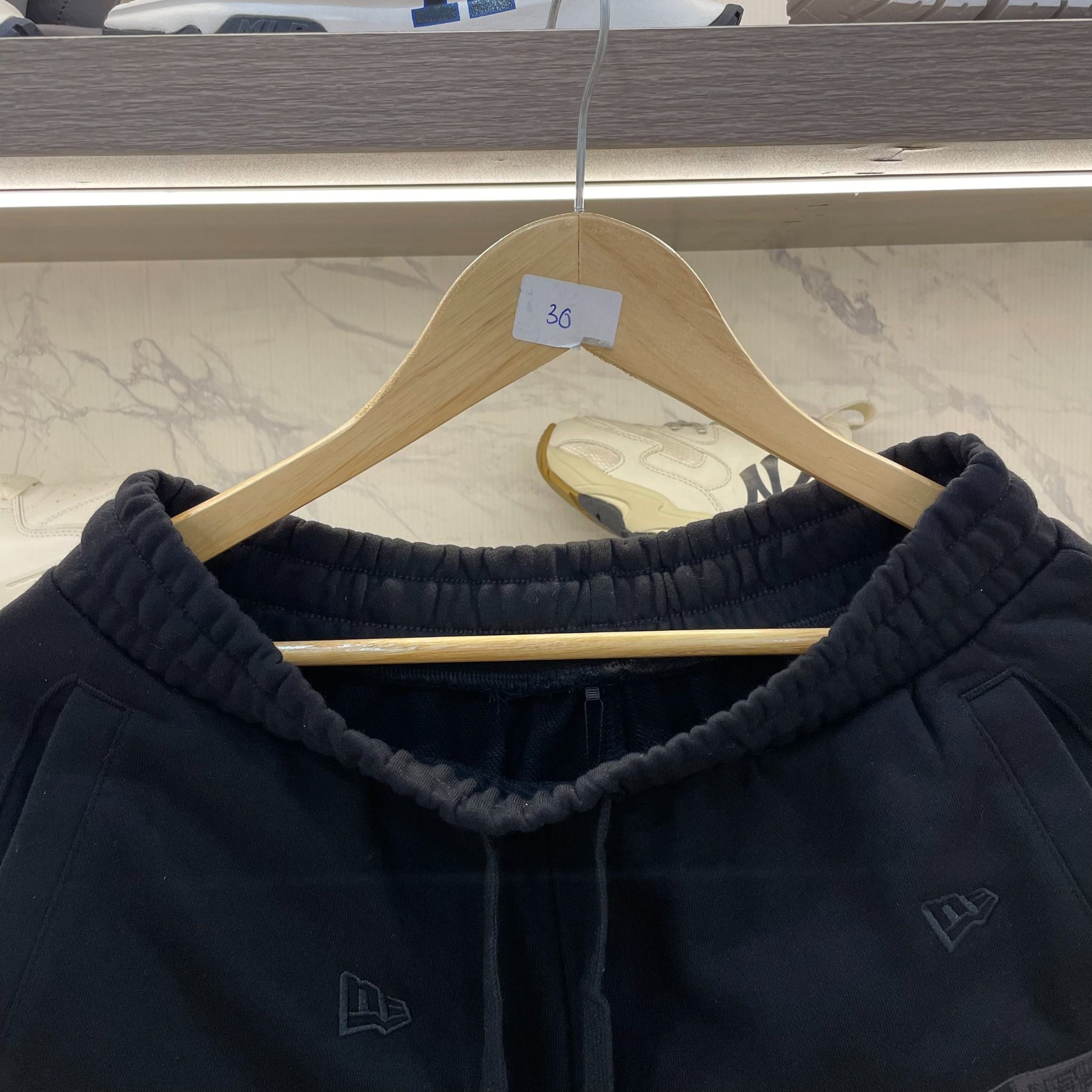 2266 - HÀNG CHÍNH HÃNG - QUẦN SHORT NEW ERA - ĐEN NHIỀU LOGO NE - CODE: 14187410