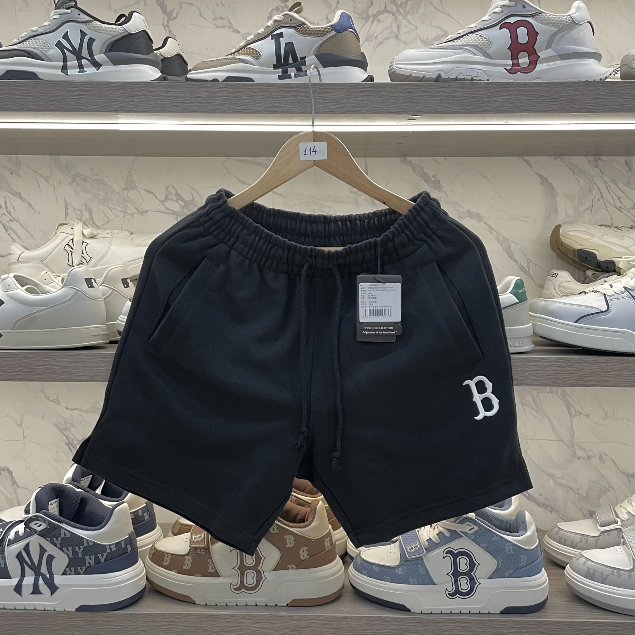 2265 - HÀNG CHÍNH HÃNG - QUẦN SHORT NEW ERA - ĐEN LOGO B THÊU - CODE 135746437