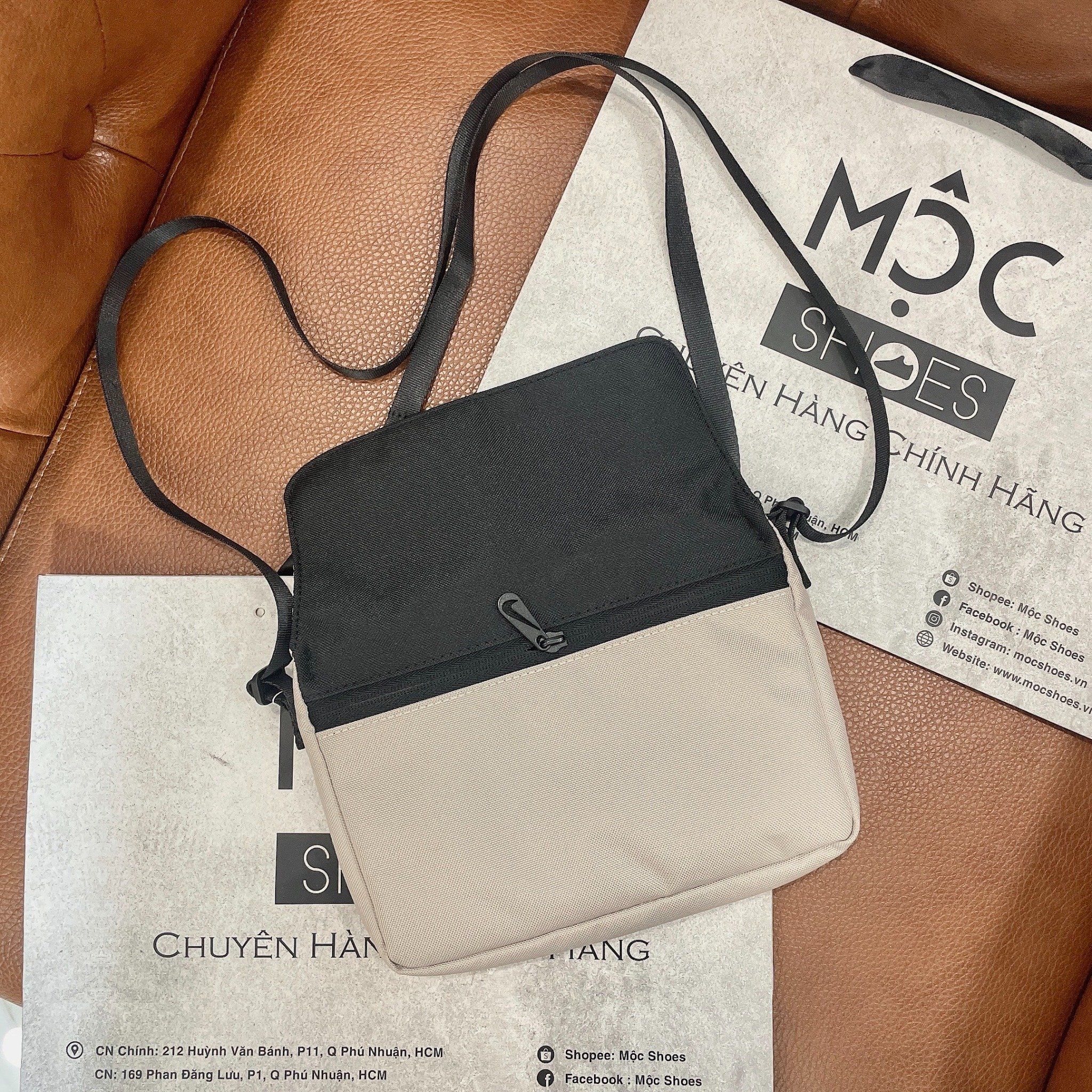 2273 - HÀNG CHÍNH HÃNG - TÚI NIKE FUTURA CROSS BODY BAG - ĐEN / TAN *CODE: FB2858-010