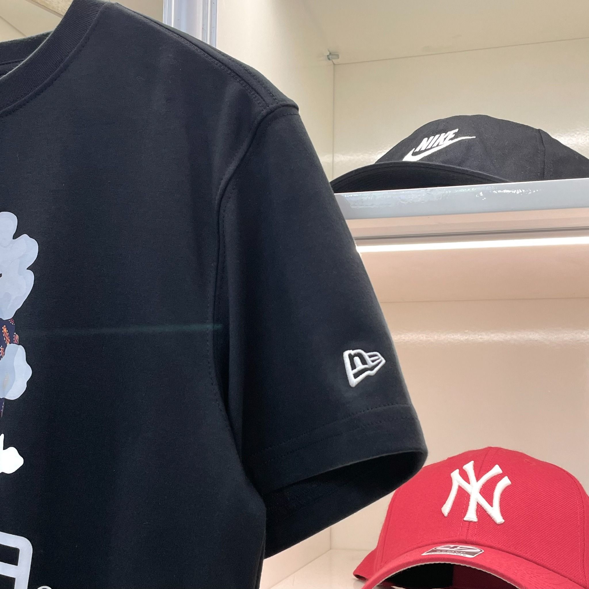 2292 - HÀNG CHÍNH HÃNG - ÁO THUN NEW ERA - Gear 4 Monkey D Luffy- ĐEN - CODE:04024369