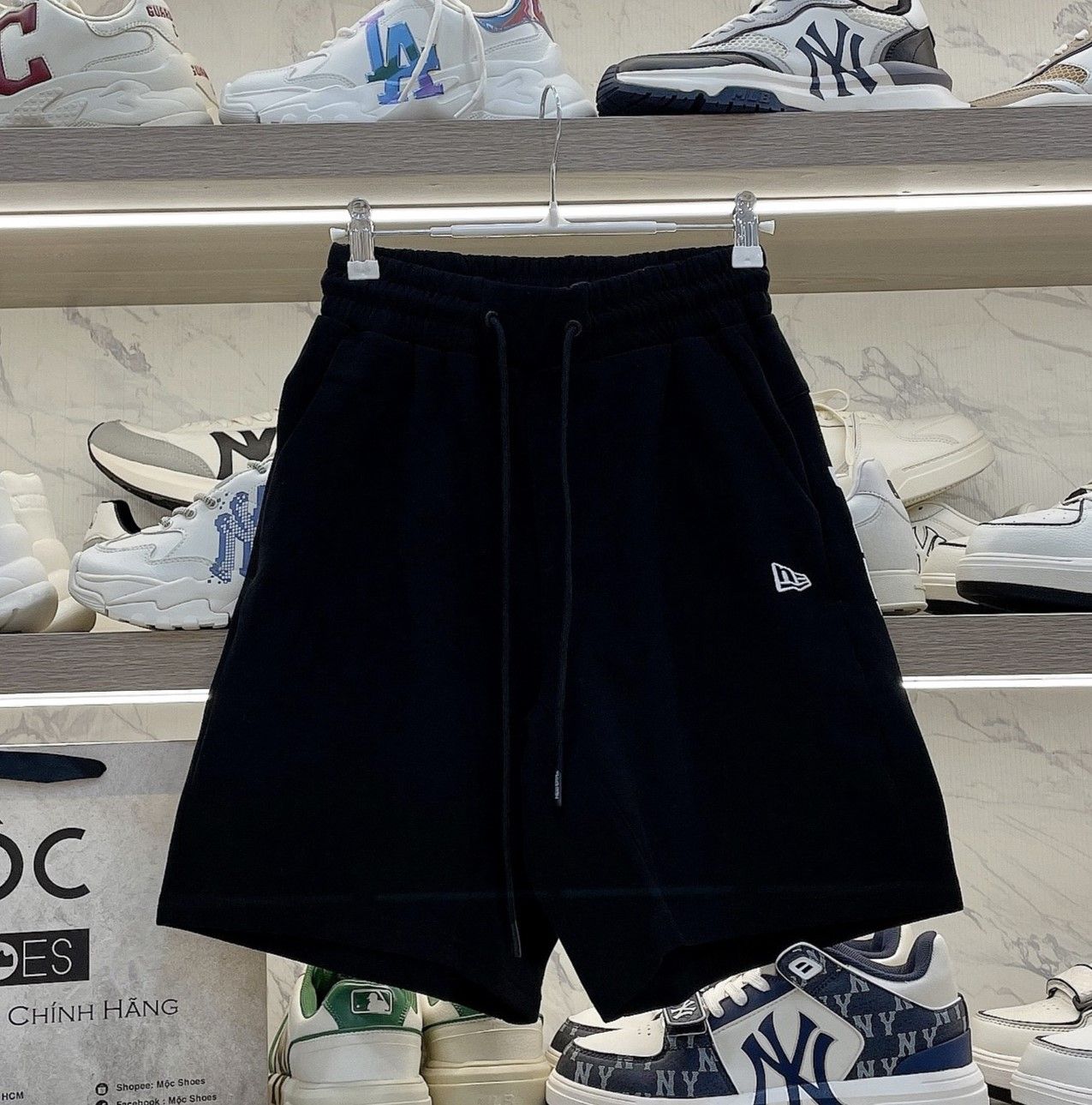 2284 - HÀNG CHÍNH HÃNG - QUẦN SHORT NEW ERA - KNIT ĐEN