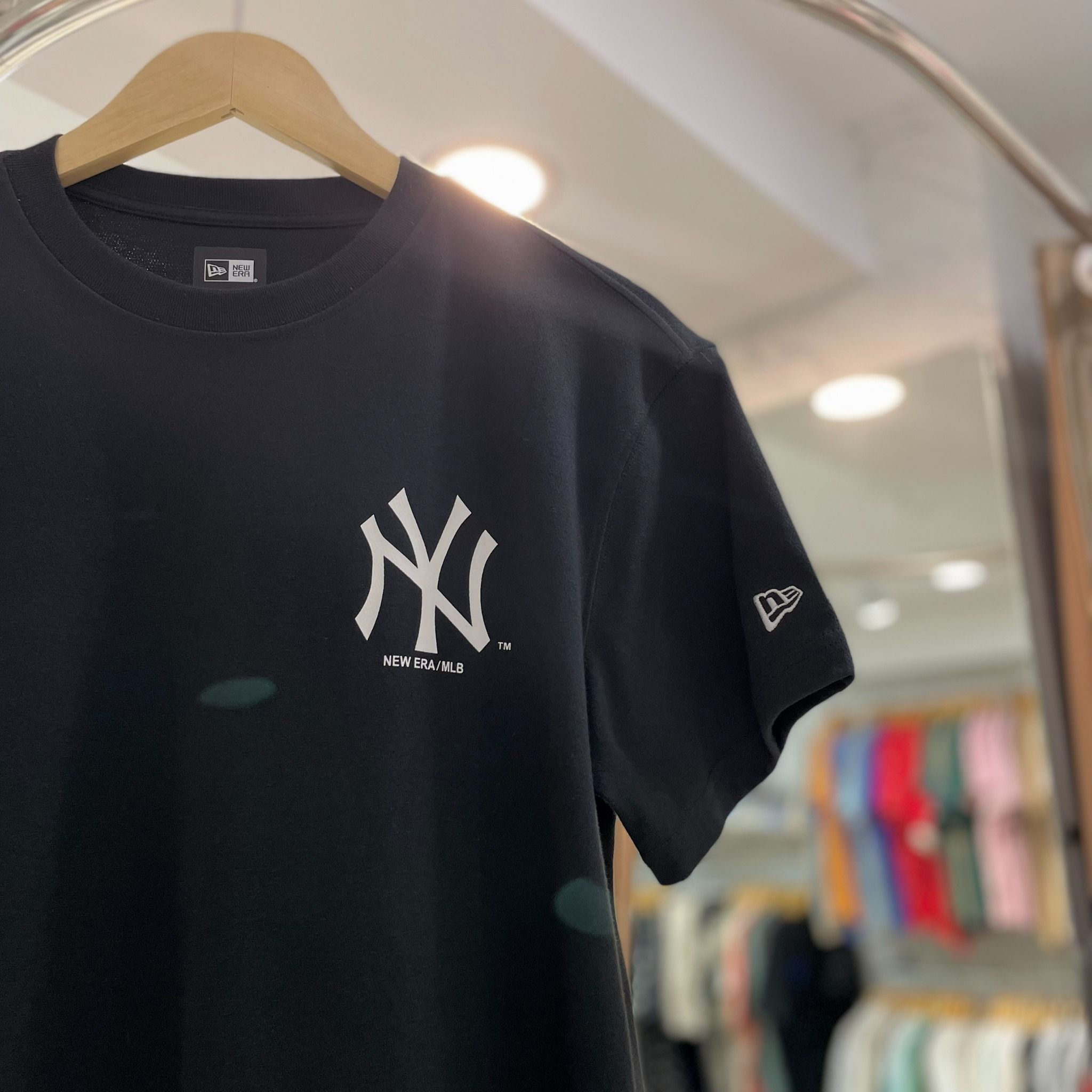 2300 - HÀNG CHÍNH HÃNG - ÁO THUN NEW ERA - NY CHAMPION RING - ĐEN - CODE 13527267