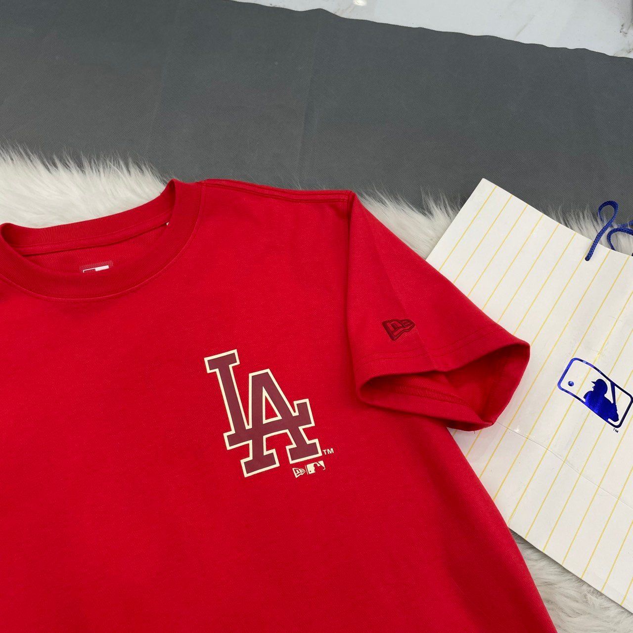 2272 - HÀNG CHÍNH HÃNG - ÁO THUN NEW ERA - LA ĐỎ ĐÔ - CODE 14117426