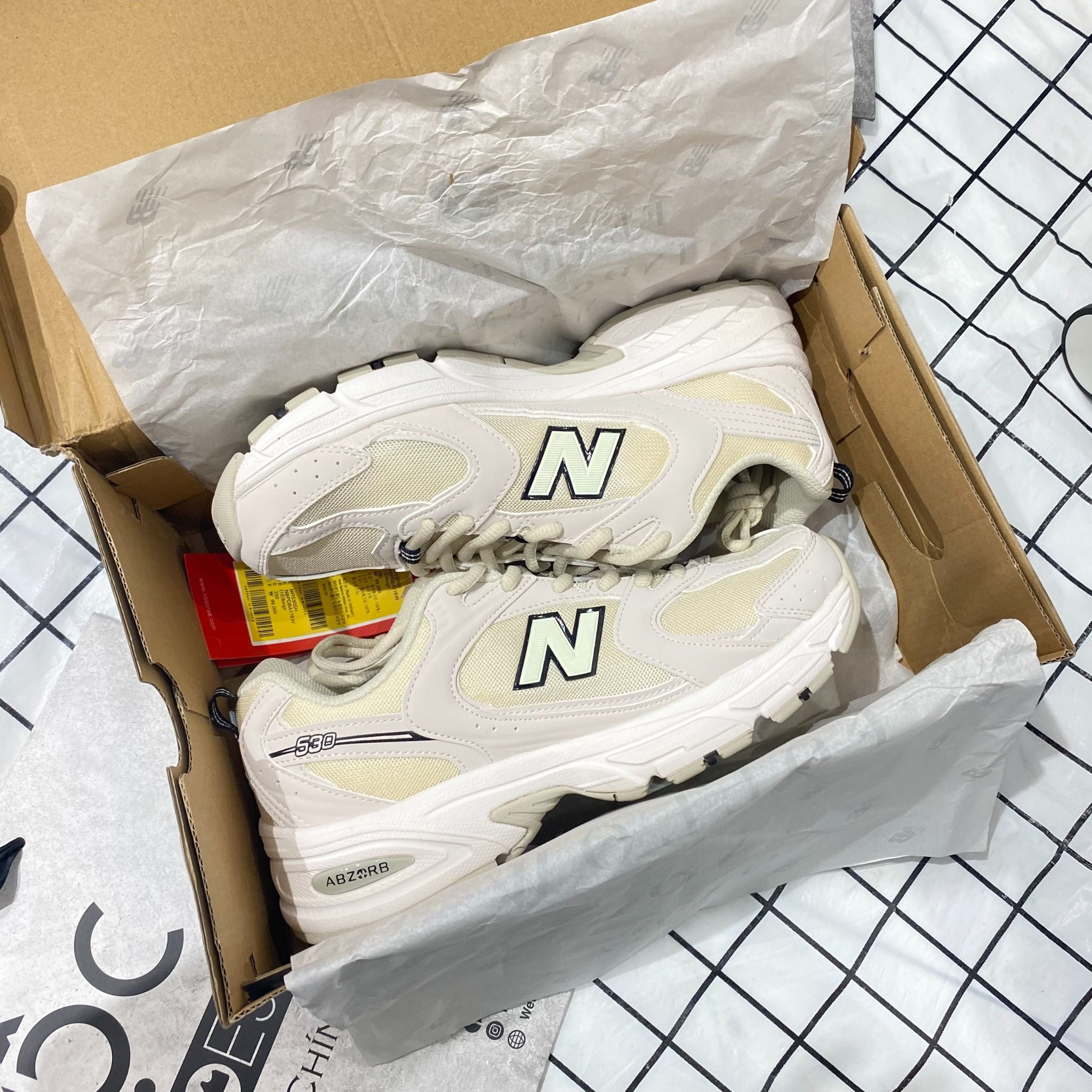 2302 - HÀNG CHÍNH HÃNG - GIÀY NEW BALANCE - 530 RETRO RUNNING INVORY - TRẮNG KEM - CODE MR530SH