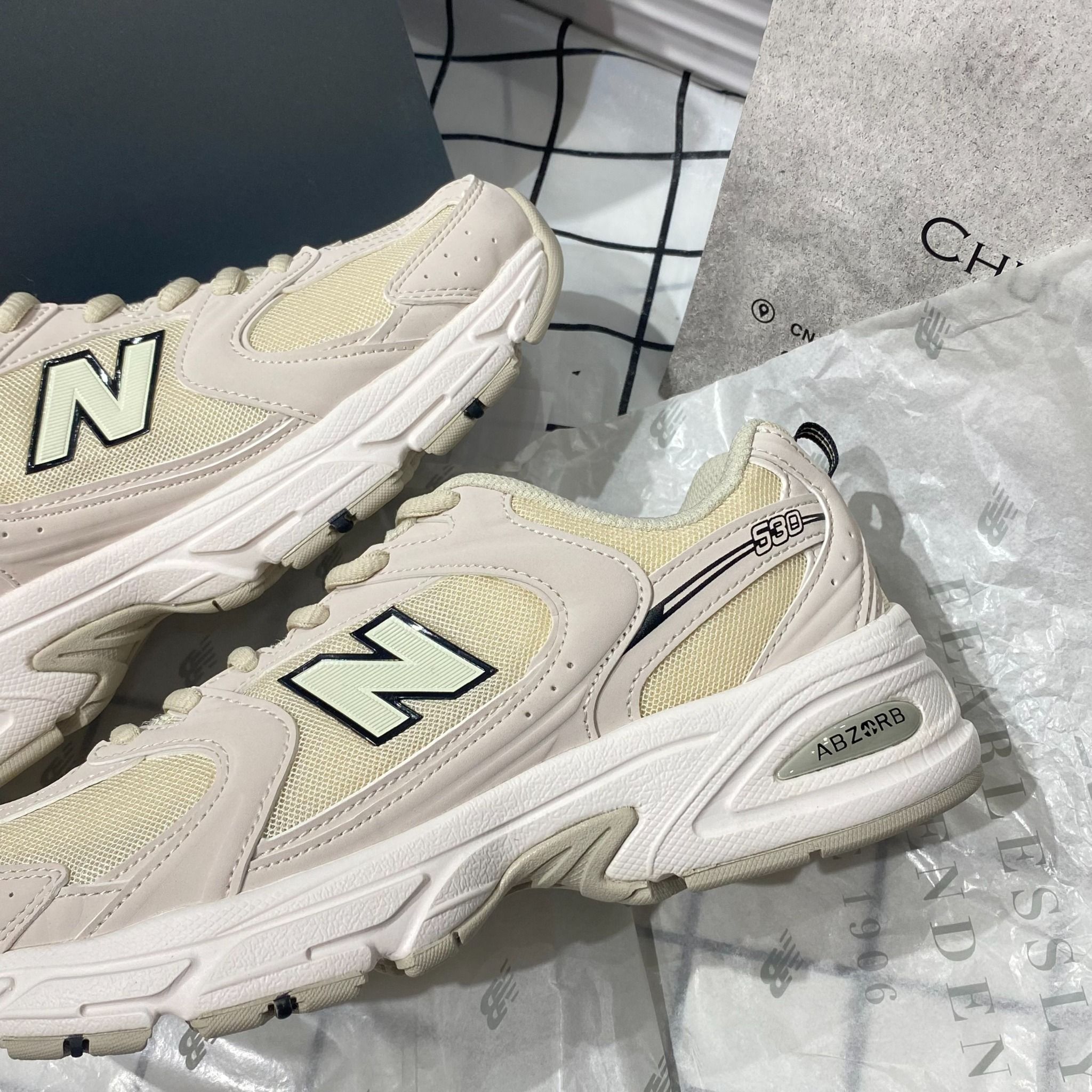 2302 - HÀNG CHÍNH HÃNG - GIÀY NEW BALANCE - 530 RETRO RUNNING INVORY - TRẮNG KEM - CODE MR530SH