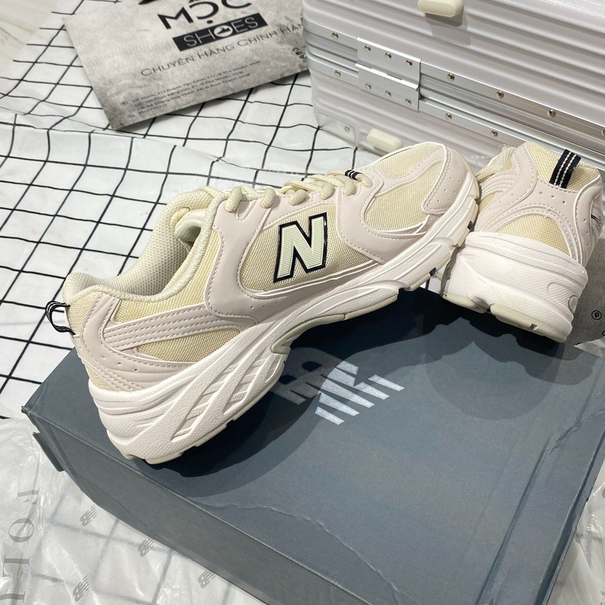 2302 - HÀNG CHÍNH HÃNG - GIÀY NEW BALANCE - 530 RETRO RUNNING INVORY - TRẮNG KEM - CODE MR530SH