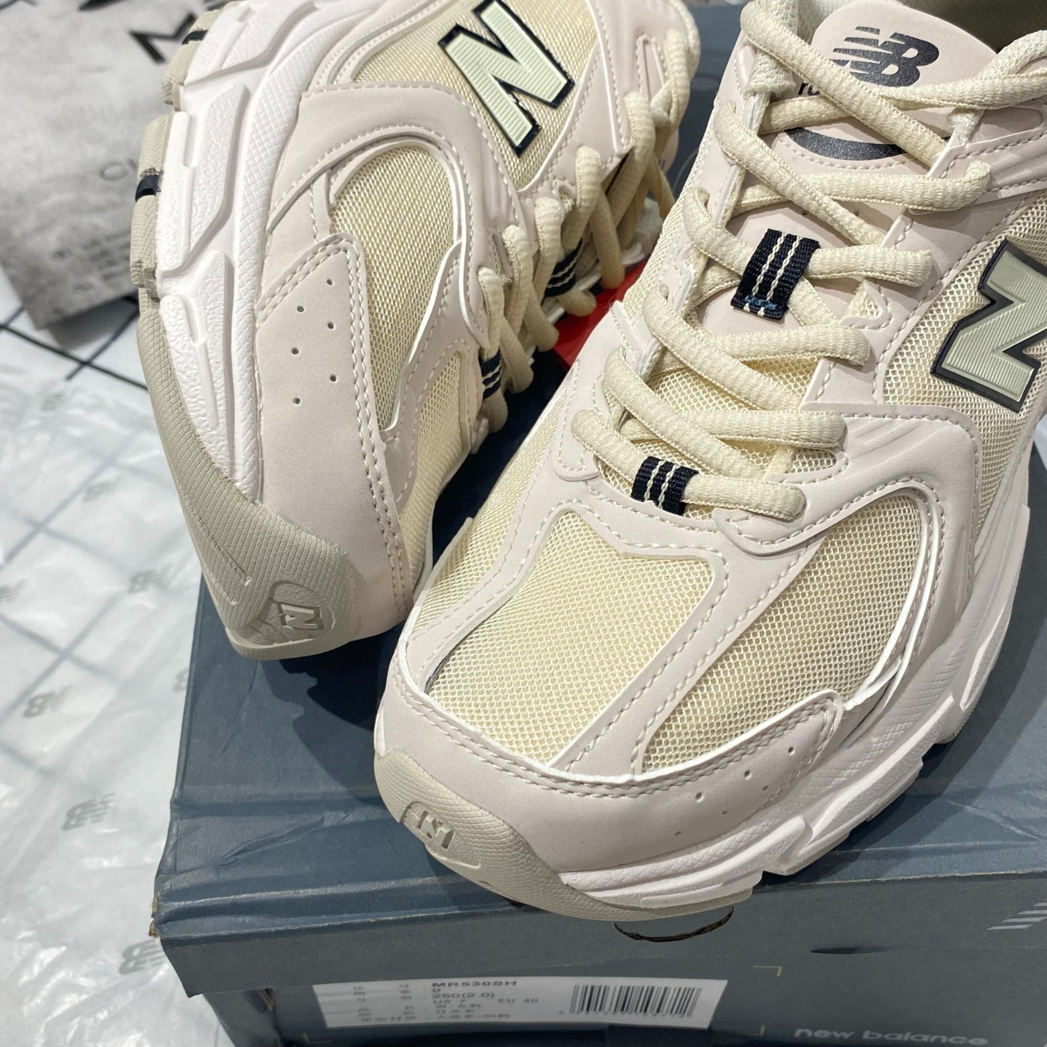 2302 - HÀNG CHÍNH HÃNG - GIÀY NEW BALANCE - 530 RETRO RUNNING INVORY - TRẮNG KEM - CODE MR530SH