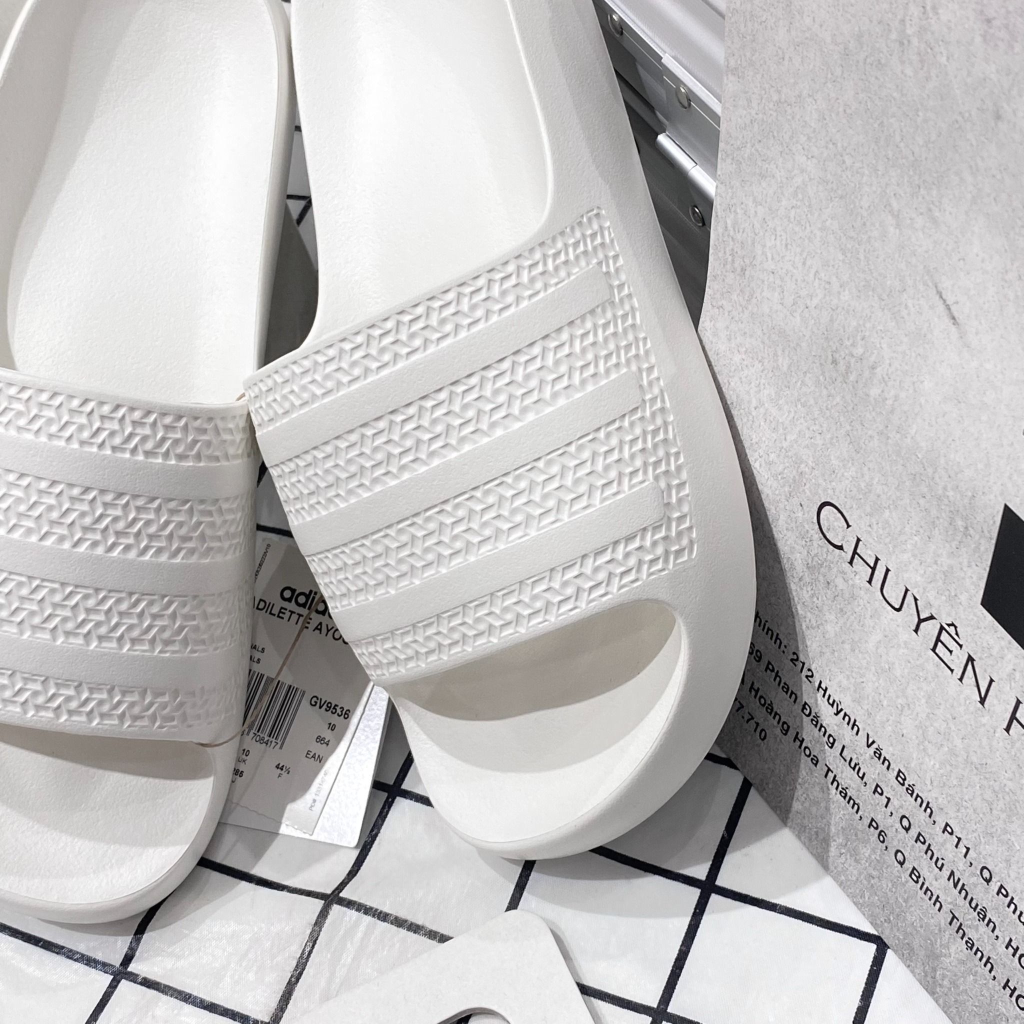 1615 - HÀNG CHÍNH HÃNG - DÉP ADIDAS ADILETTE AYOON W - TRẮNG - CODE: GV9536