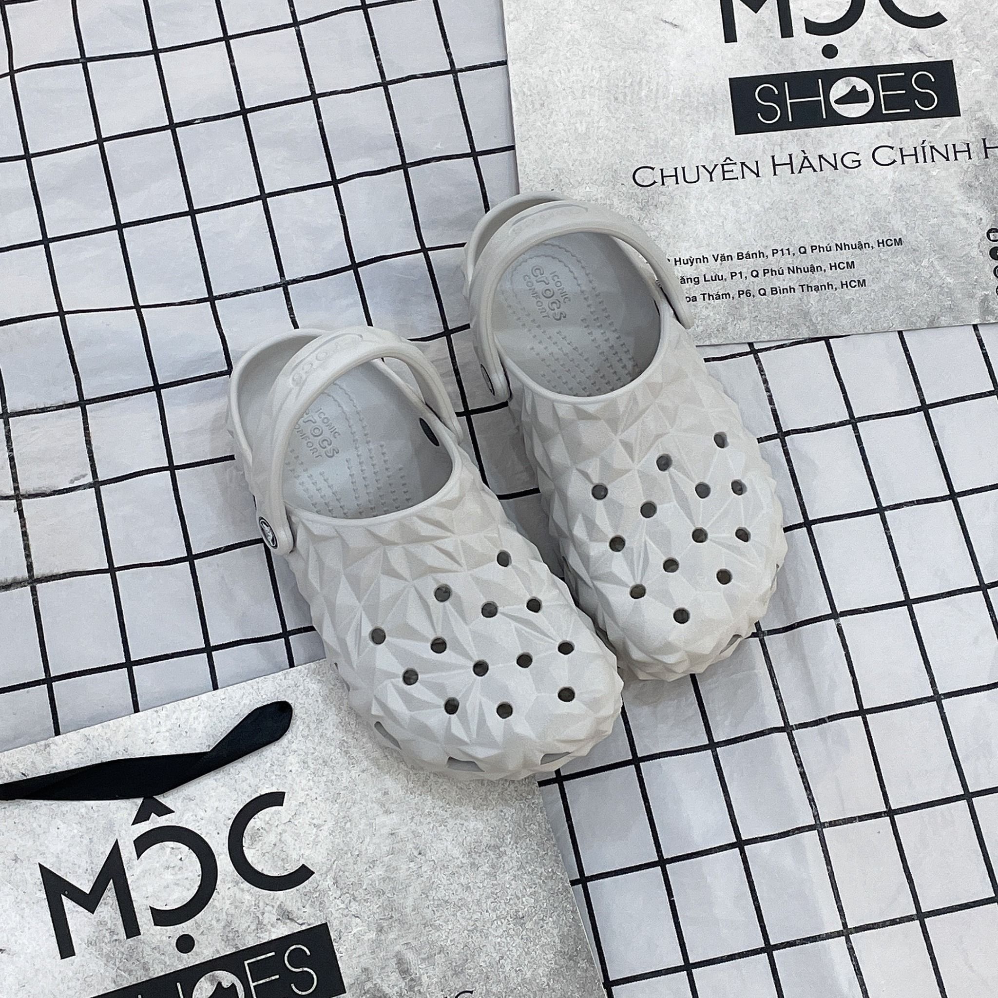 2316 - HÀNG CHÍNH HÃNG - GIÀY CLOG UNISEX CROCS BAYA CRYSTAL - GREY