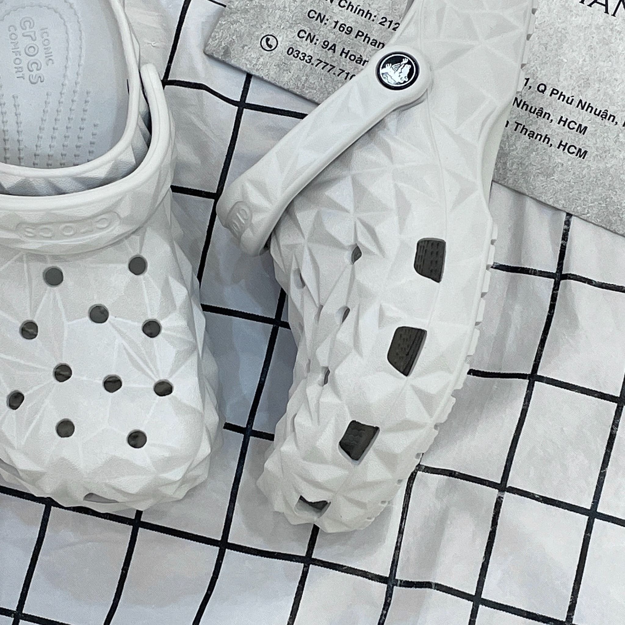 2316 - HÀNG CHÍNH HÃNG - GIÀY CLOG UNISEX CROCS BAYA CRYSTAL - GREY