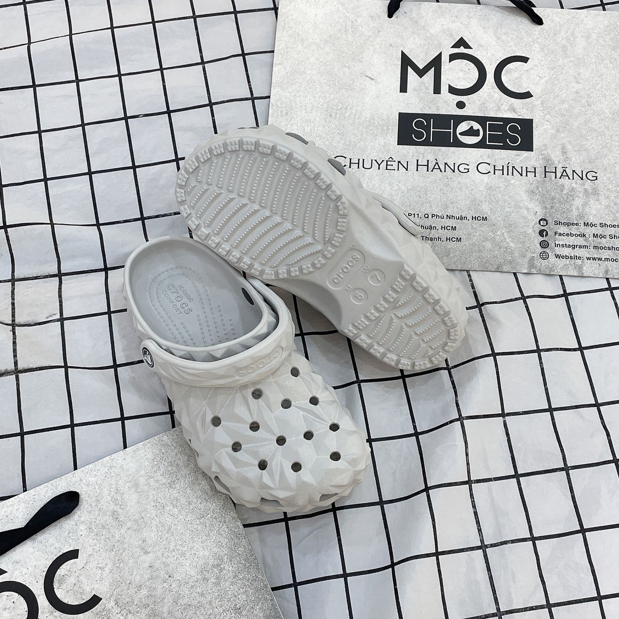 2316 - HÀNG CHÍNH HÃNG - GIÀY CLOG UNISEX CROCS BAYA CRYSTAL - GREY