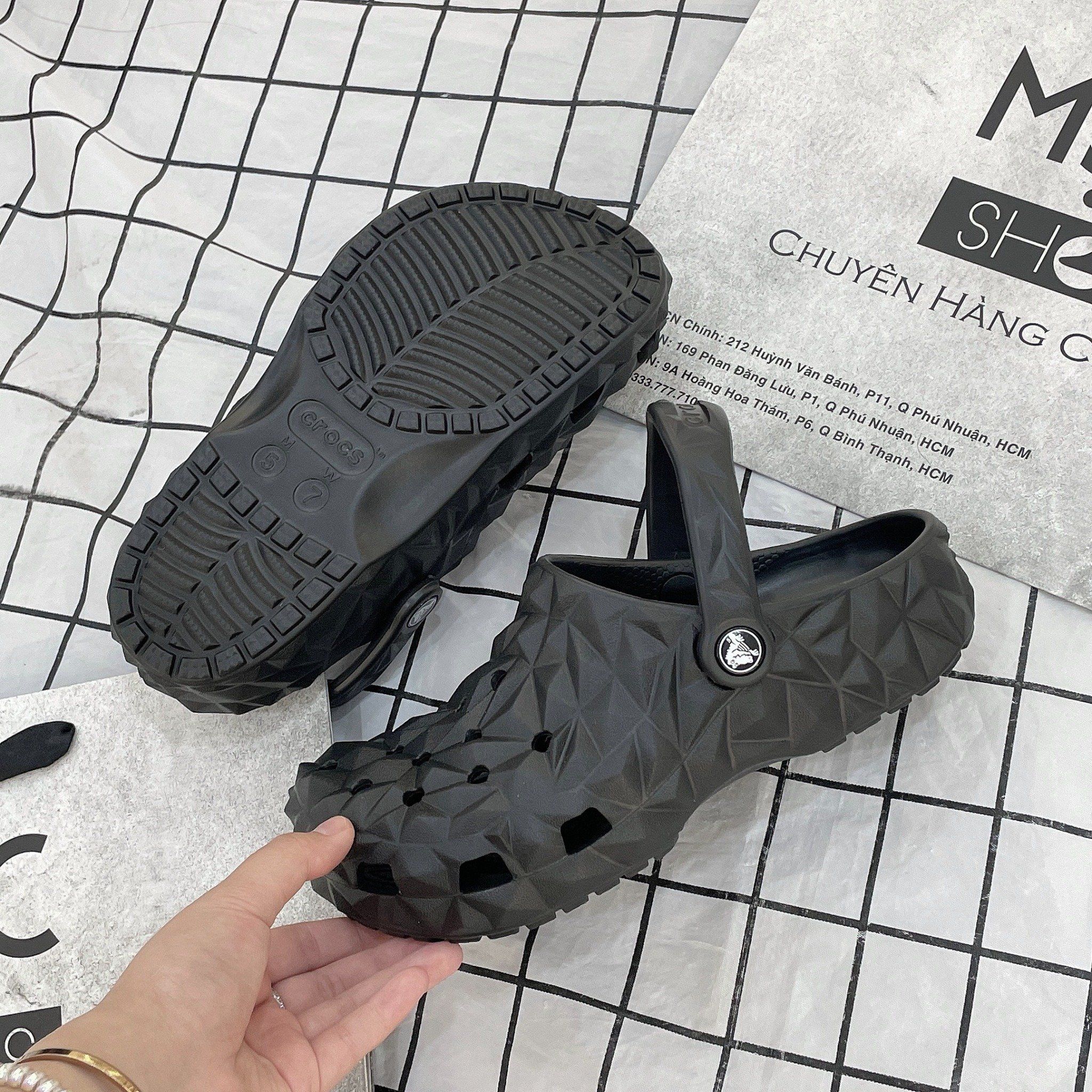 2317 - HÀNG CHÍNH HÃNG - GIÀY CLOG UNISEX CROCS BAYA CRYSTAL - BLACK