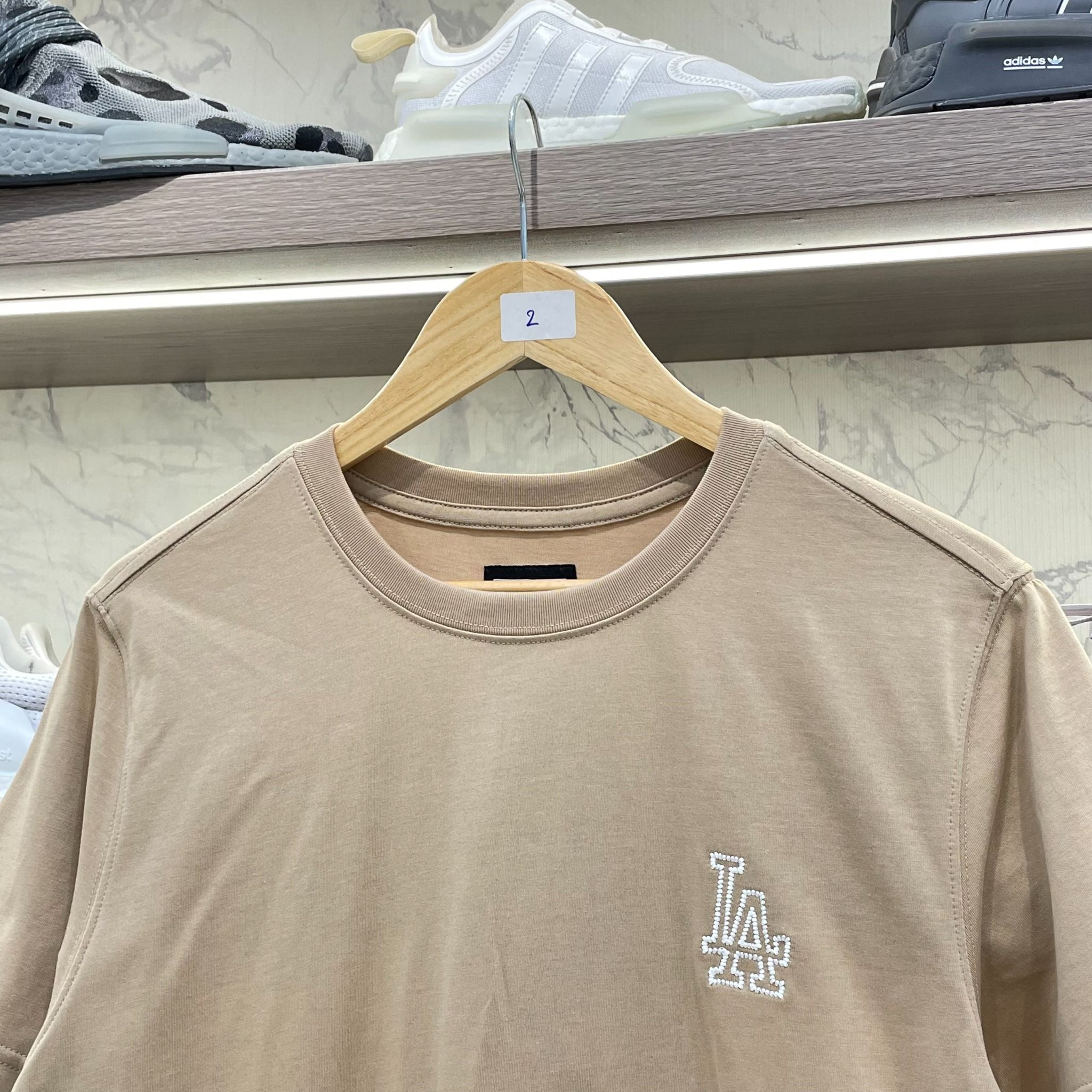 2337 - HÀNG CHÍNH HÃNG - ÁO THUN NEW ERA - LA YIHUA - KEM - CODE: 14187331
