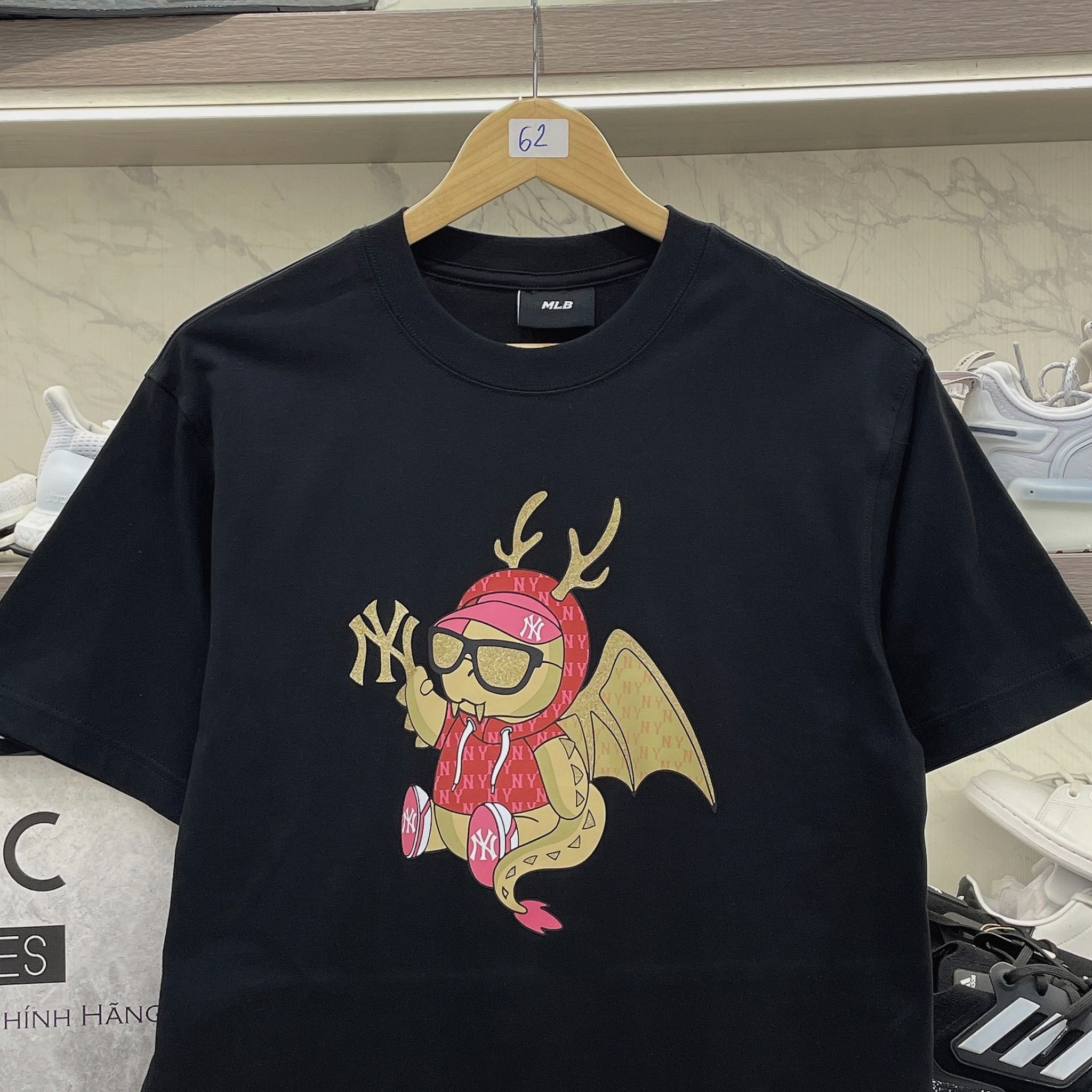 2331 - HÀNG CHÍNH HÃNG - ÁO THUN MLB - NEW YEAR DRAGON - ĐEN - CODE 3ATSQ0141 - 50BKS