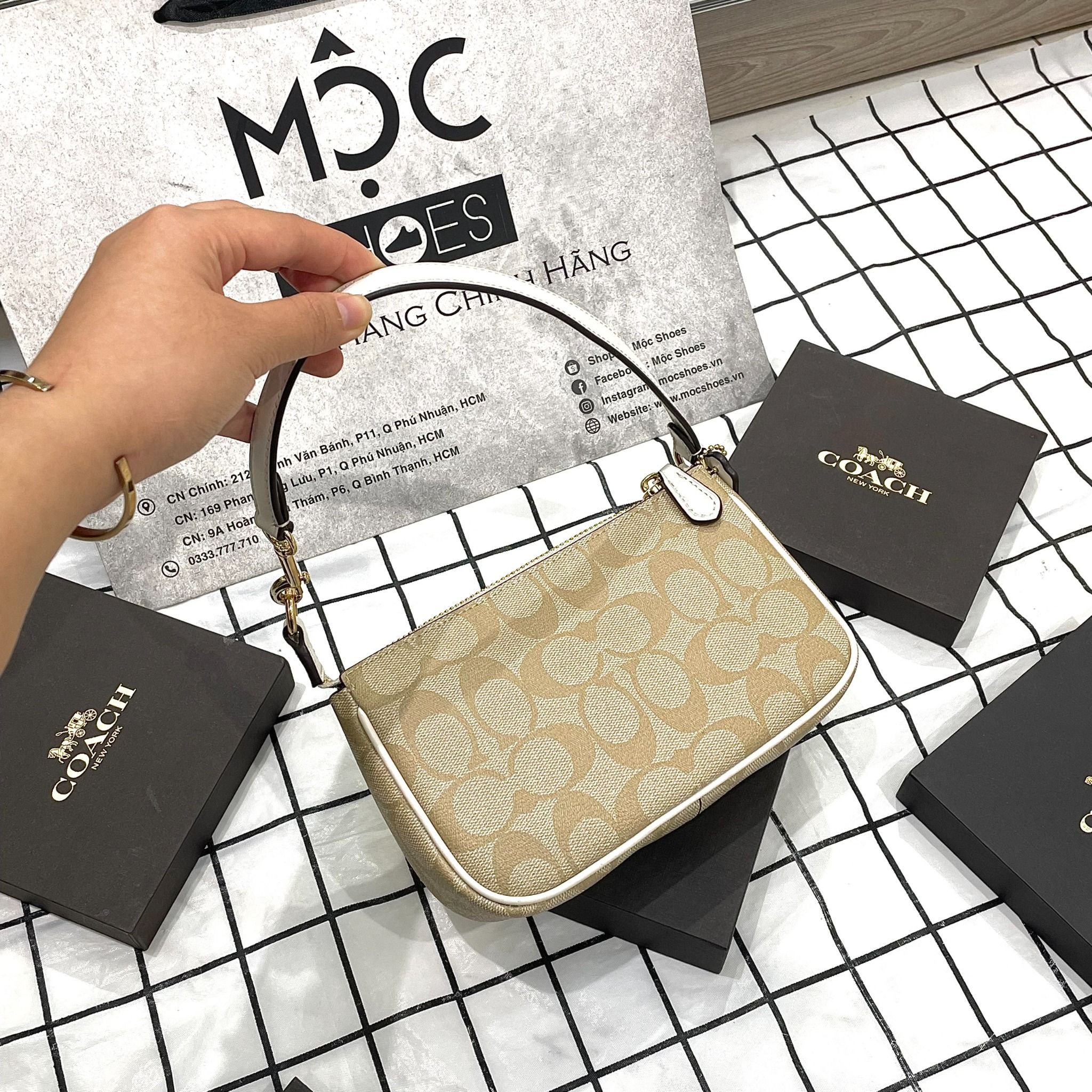2343 - HÀNG CHÍNH HÃNG - TÚI COACH KẸP NÁCH - NÂU KEM - CODE CA444-IMU4V