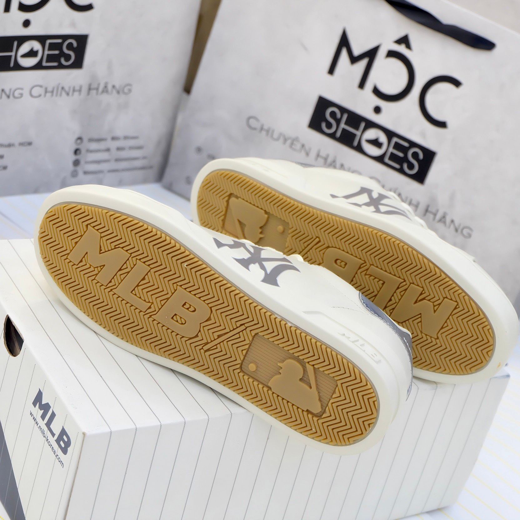2374 - HÀNG CHÍNH HÃNG - GIÀY MLB Giày MLB - Chunky Classic A - NY YANKEES TAN - CODE: 3ASXCCB3N-43CRS