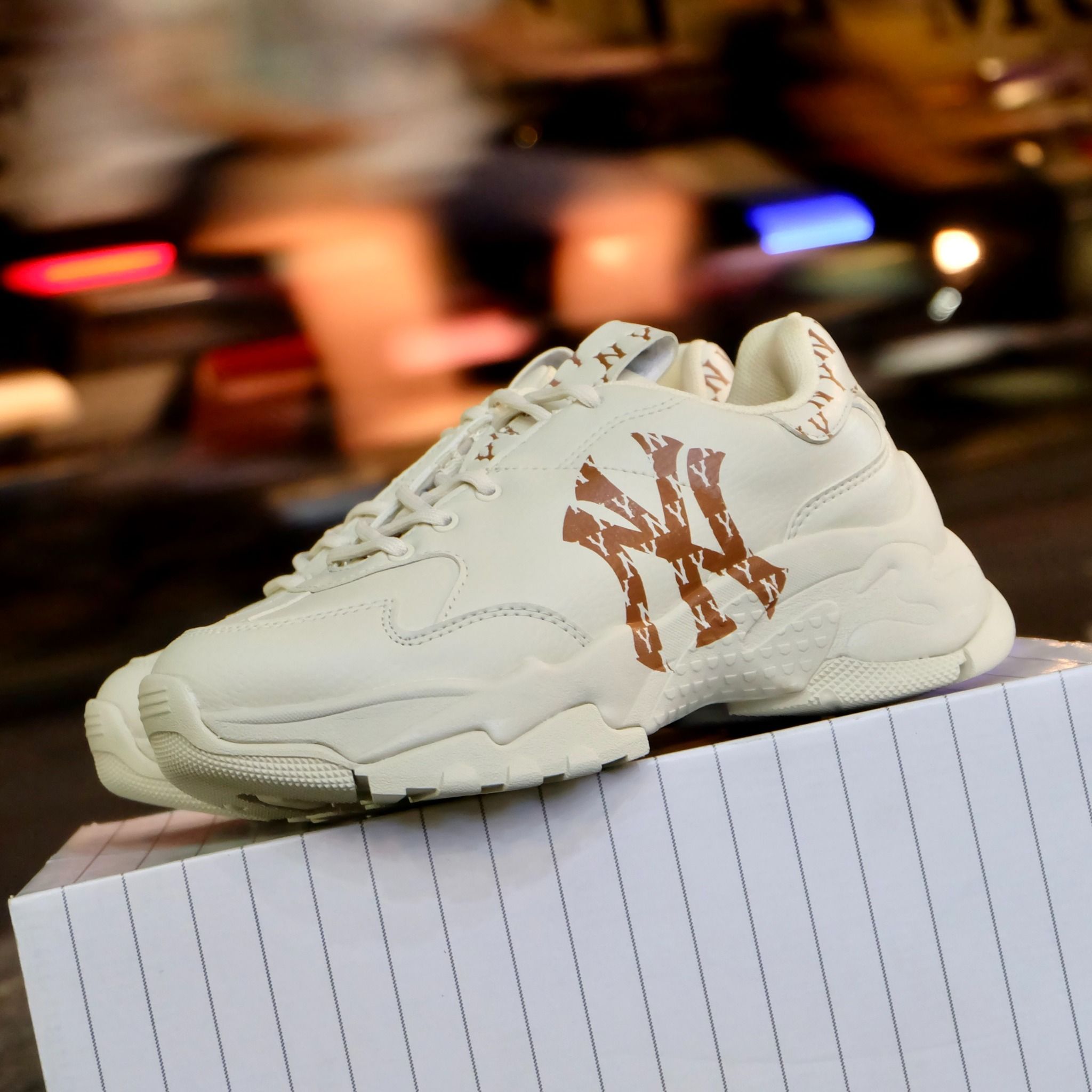 2375 - HÀNG CHÍNH HÃNG - GIÀY MLB CHUNKY - NY MONO VER 2 - NÂU - CODE: 3ASHBBMN3N