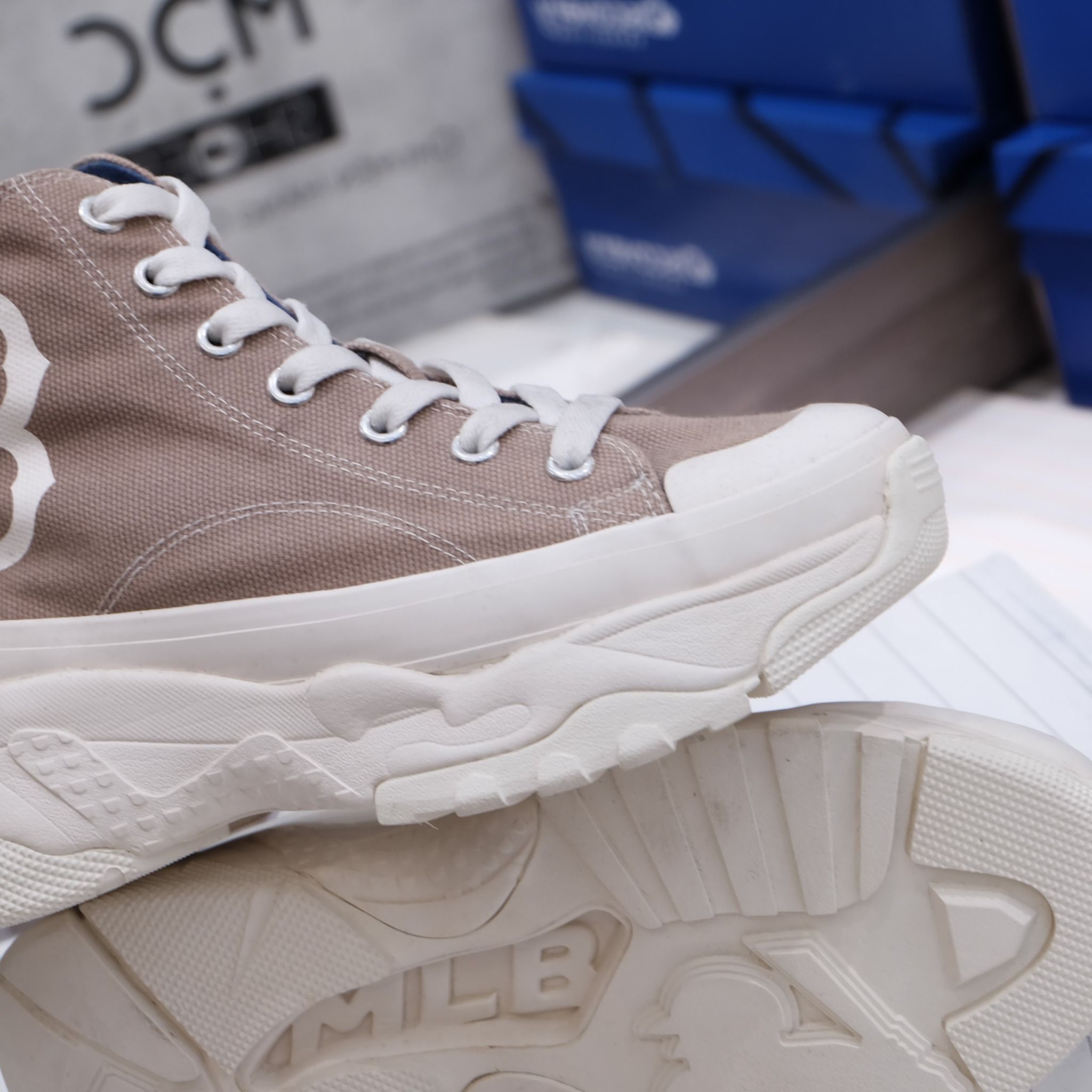 2381 - HÀNG CHÍNH HÃNG - GIÀY MLB CHUNKY HIGH - CỔ CAO (MÀU BE ) - *GREY/BEIGE* - CODE: 32SHU1111-43M