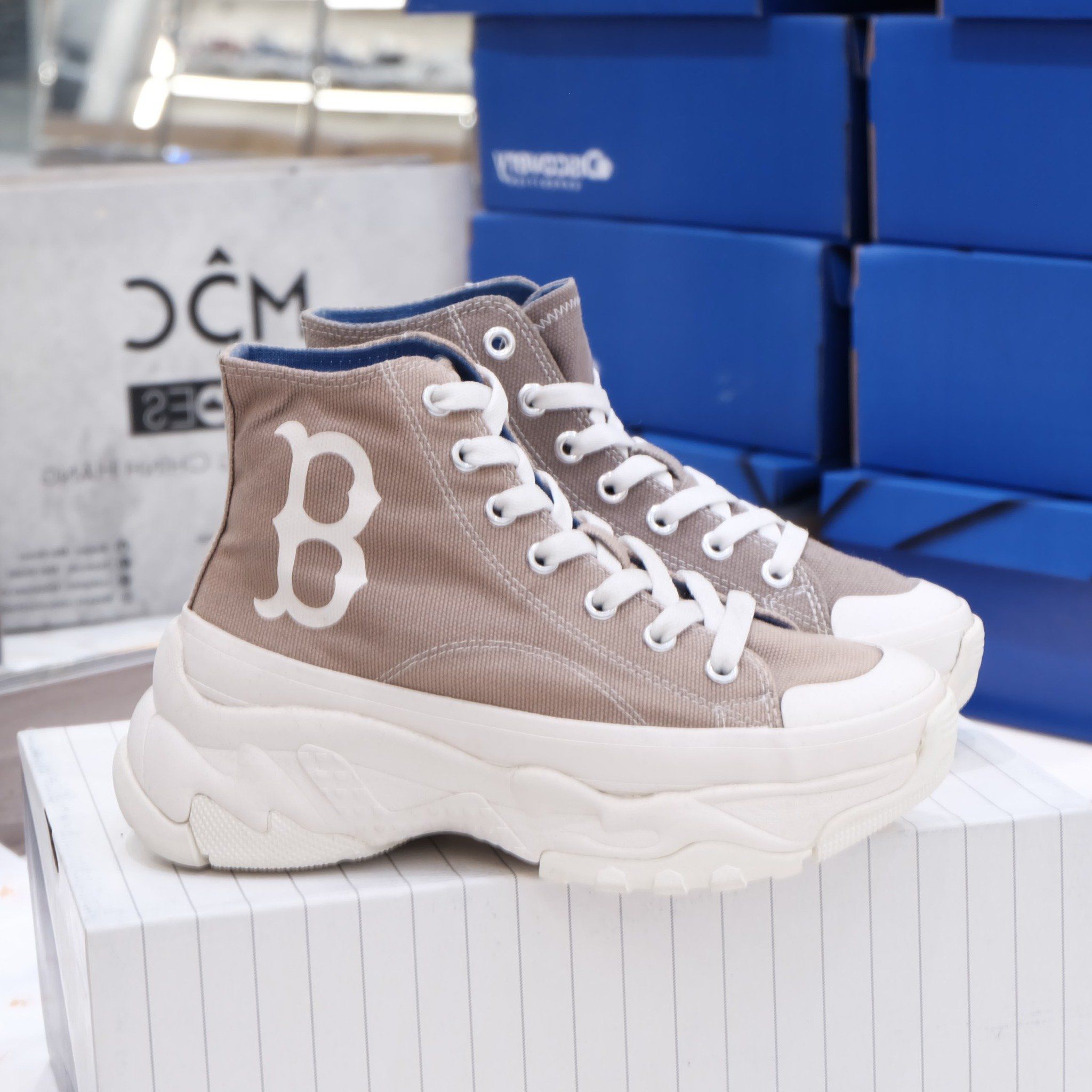 2381 - HÀNG CHÍNH HÃNG - GIÀY MLB CHUNKY HIGH - CỔ CAO (MÀU BE ) - *GREY/BEIGE* - CODE: 32SHU1111-43M