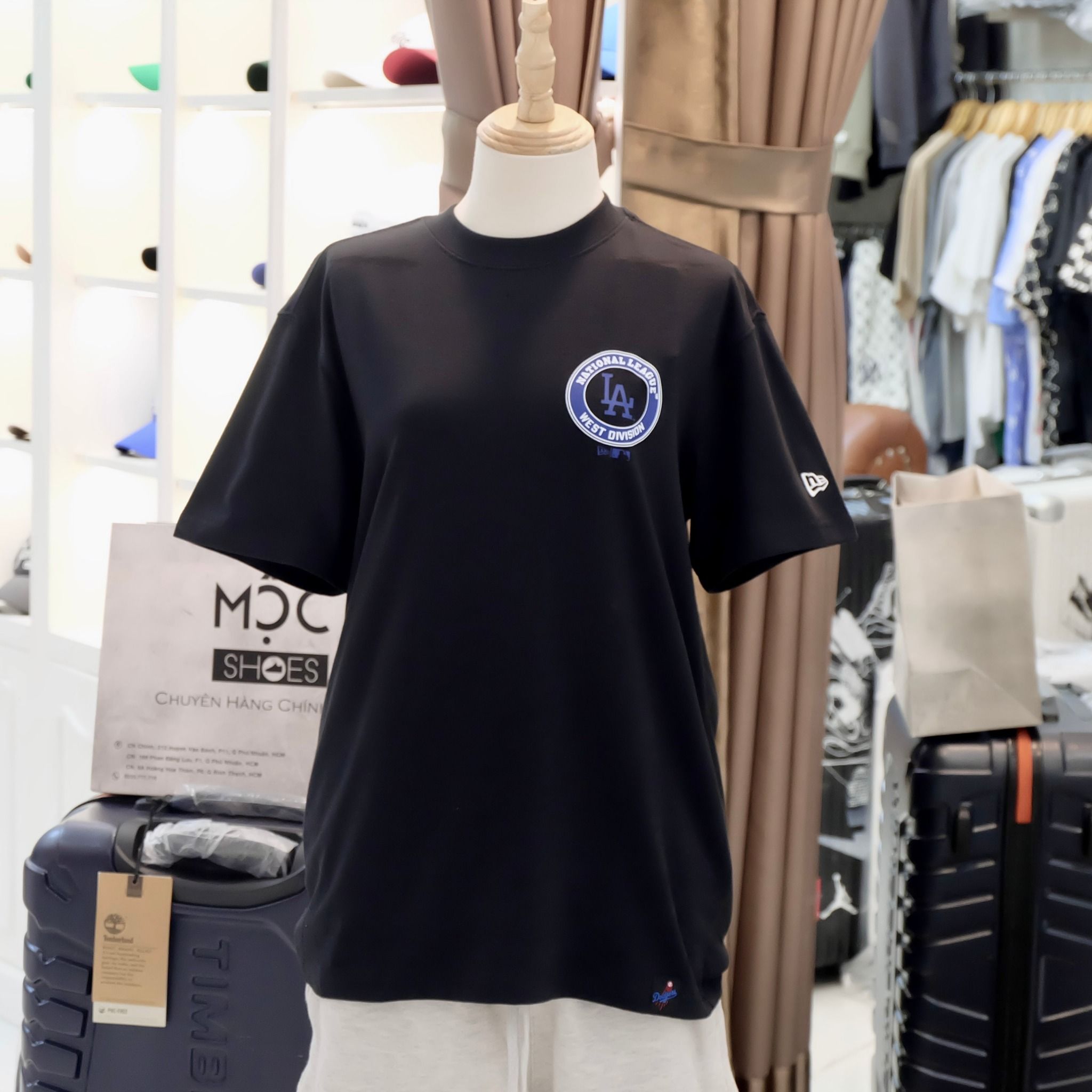 2377 - HÀNG CHÍNH HÃNG - ÁO THUN NEW ERA - LA WEST DIVISION - NAVY - CODE: 14187402