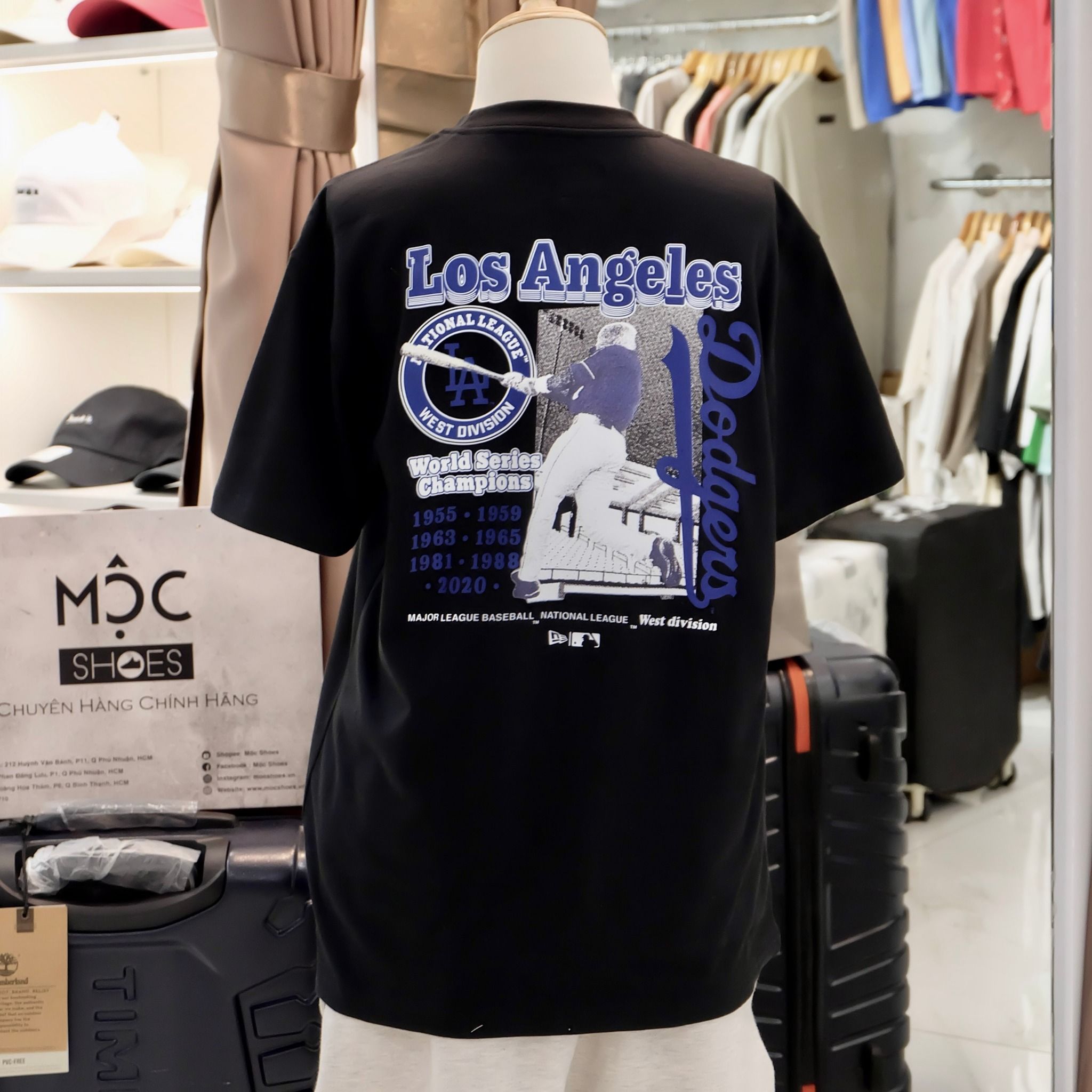 2377 - HÀNG CHÍNH HÃNG - ÁO THUN NEW ERA - LA WEST DIVISION - NAVY - CODE: 14187402
