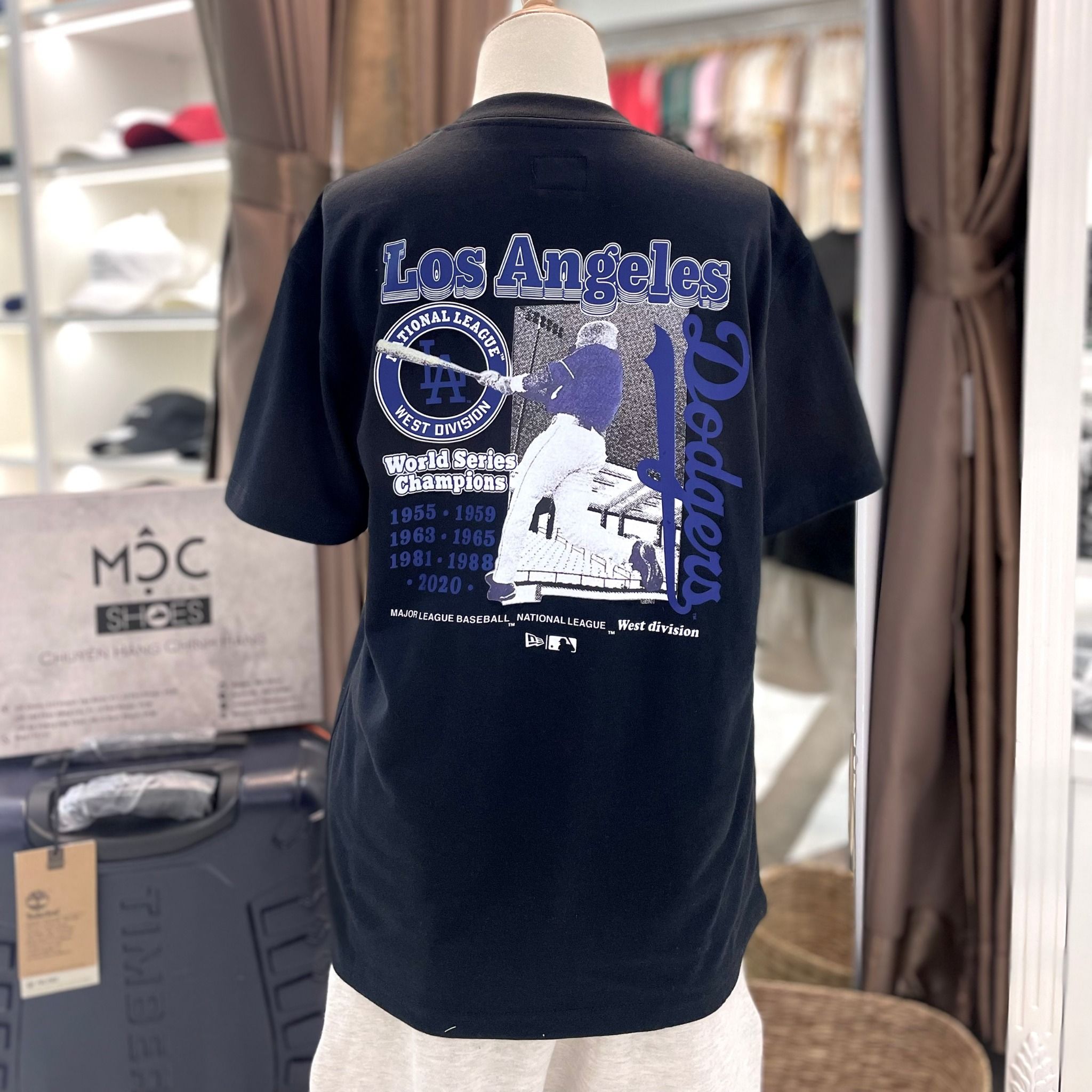 2377 - HÀNG CHÍNH HÃNG - ÁO THUN NEW ERA - LA WEST DIVISION - NAVY - CODE: 14187402