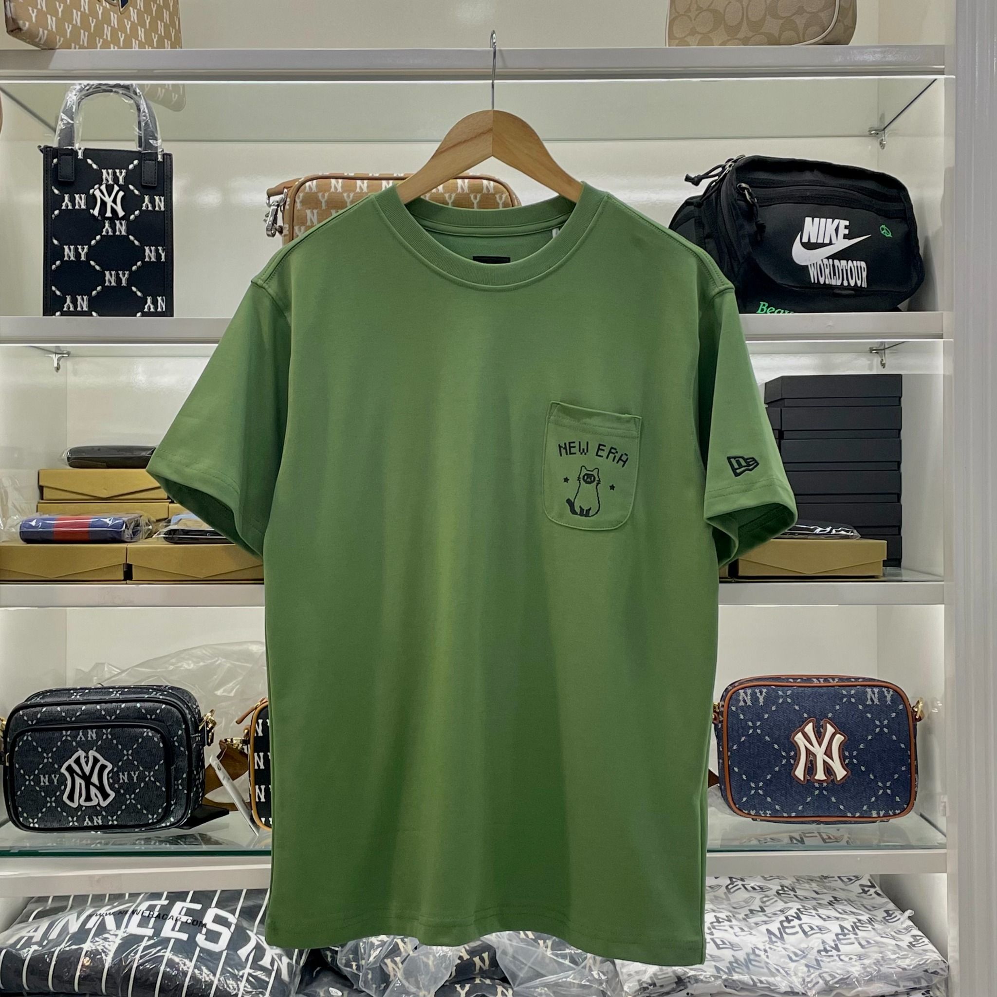 2386 - HÀNG CHÍNH HÃNG - ÁO THUN NEW ERA - GREEN -