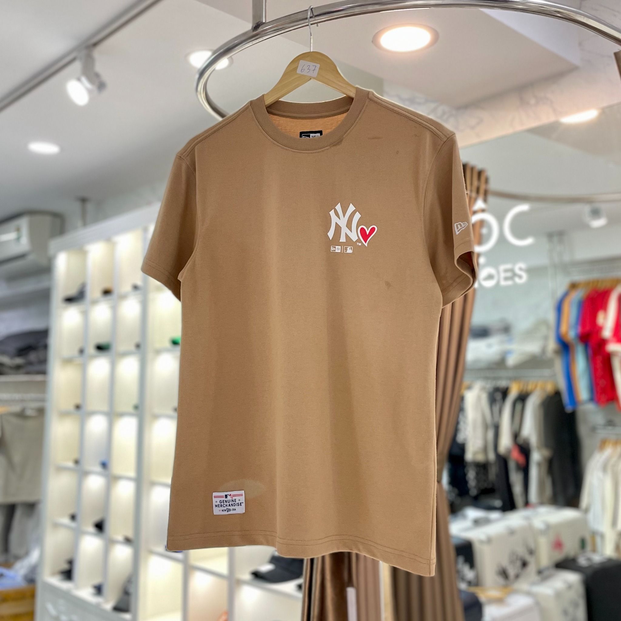 2387 - HÀNG CHÍNH HÃNG - ÁO THUN NEW ERA - NÂU - NY TRÁI TIM - CODE: