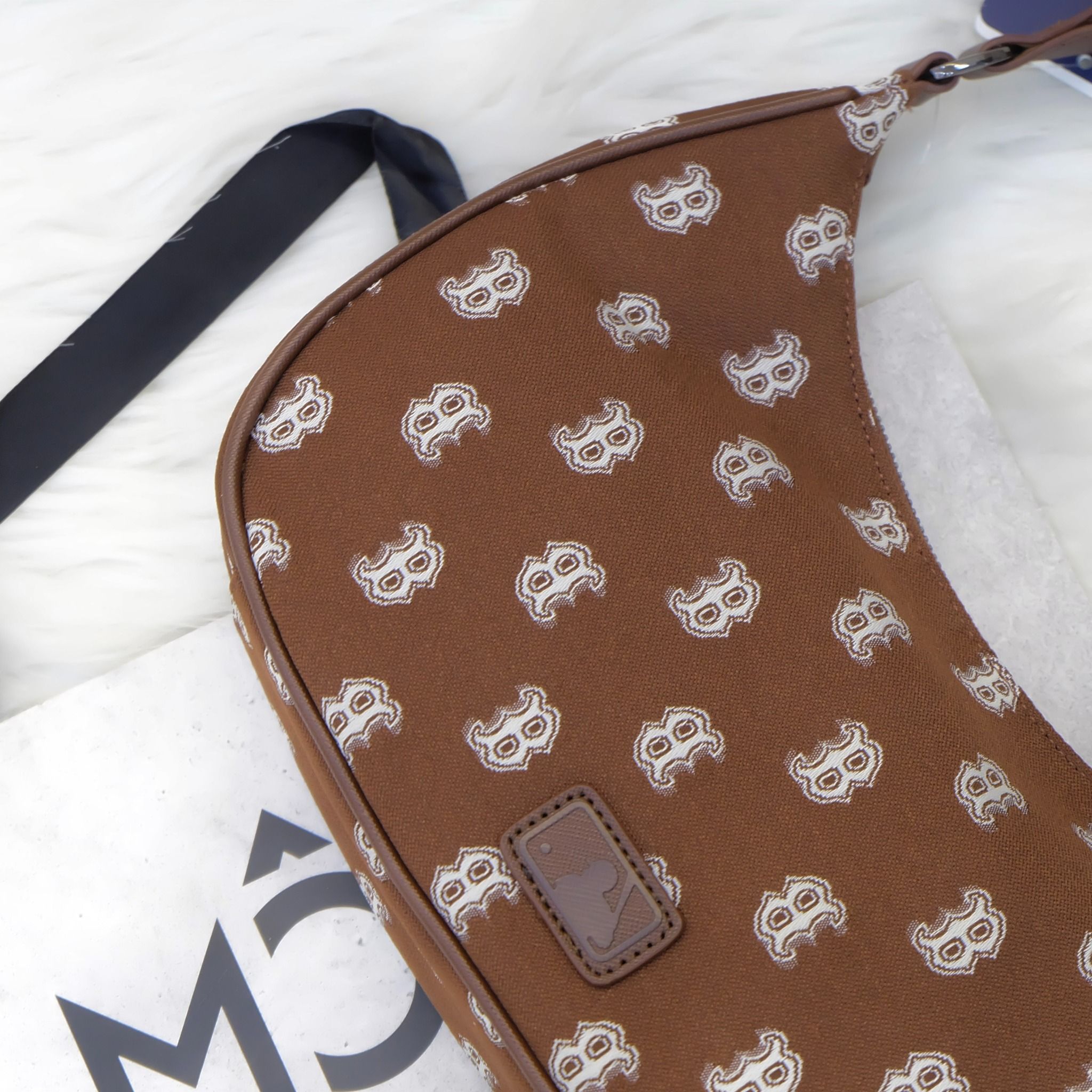 2392 - HÀNG CHÍNH HÃNG - Túi MLB Classic Monogram Jacquard Hobo Bag Boston Red Sox D.Brown - Code: 3ABQS102N-43BRD