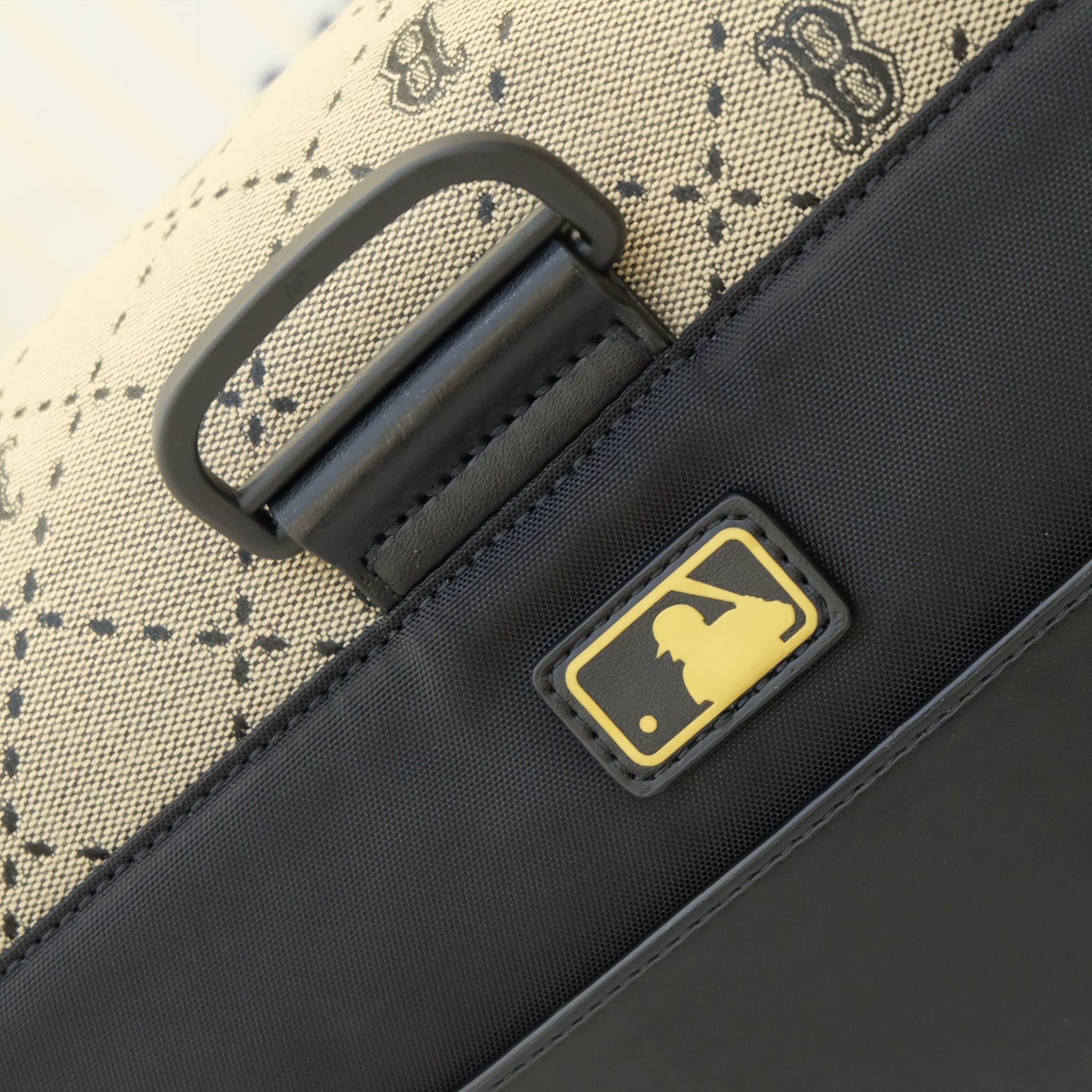 2395 - HÀNG CHÍNH HÃNG - Túi MLB Diamond Monogram Jacquard Boston Red Sox - Nâu Be - Code: 7ACRMD13N-43BGD