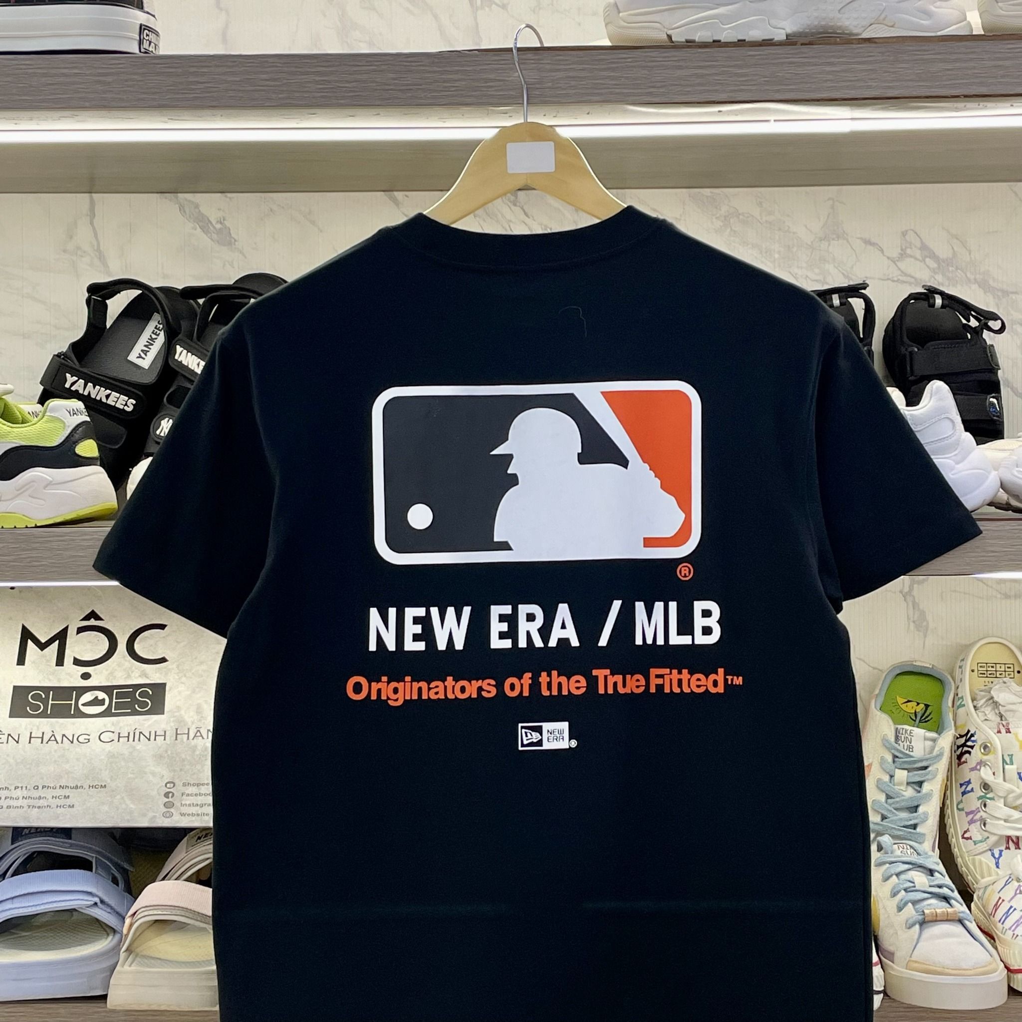 2402 - HÀNG CHÍNH HÃNG - ÁO THUN NEW ERA x MLB - LOGO SD - ĐEN - CODE: 14405335