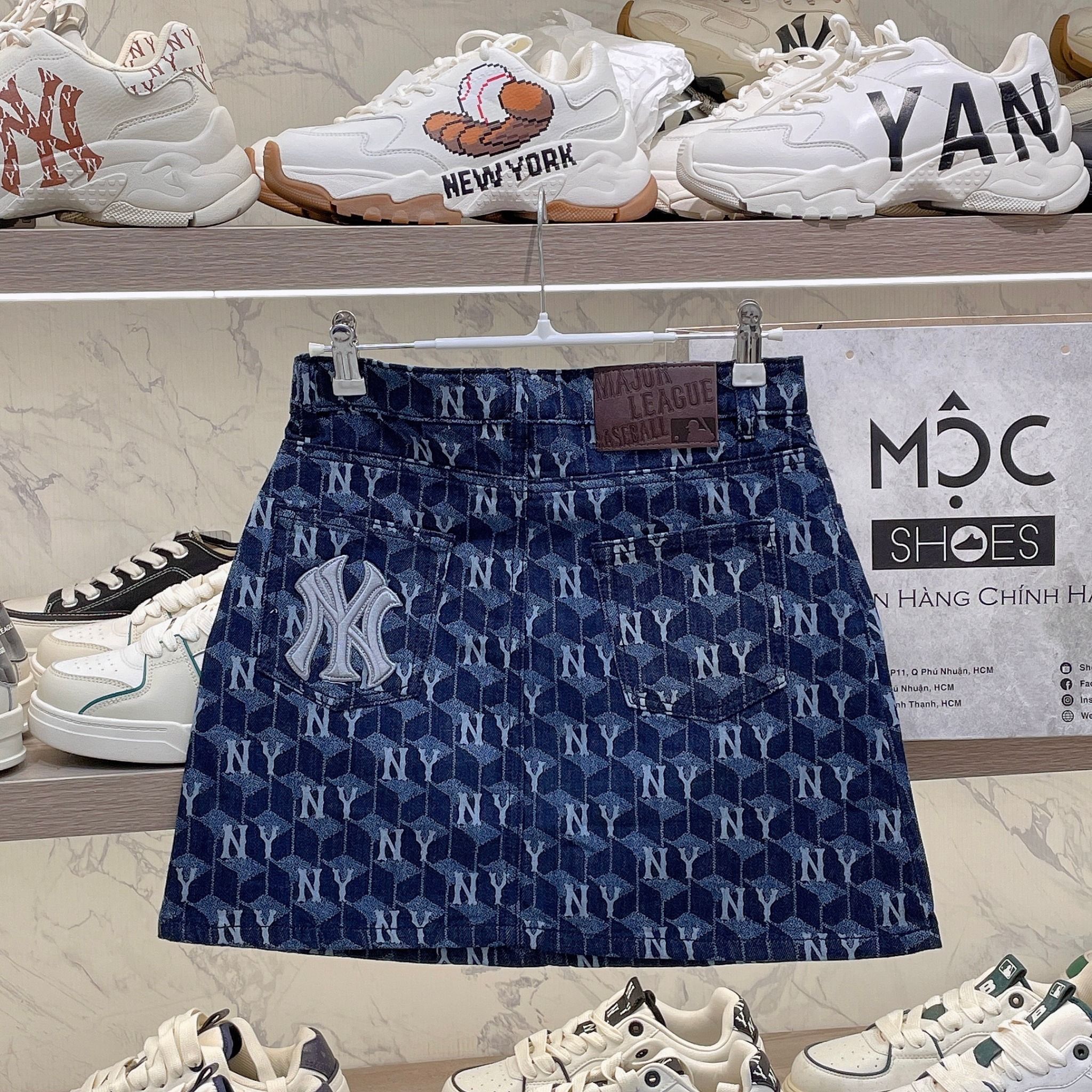 2399 - HÀNG CHÍNH HÃNG - CHÂN VÁY NỮ MLB - NEW YORK YANKEES MONOGRAM DENIM - CODE: 3FDSM0734-50NYD
