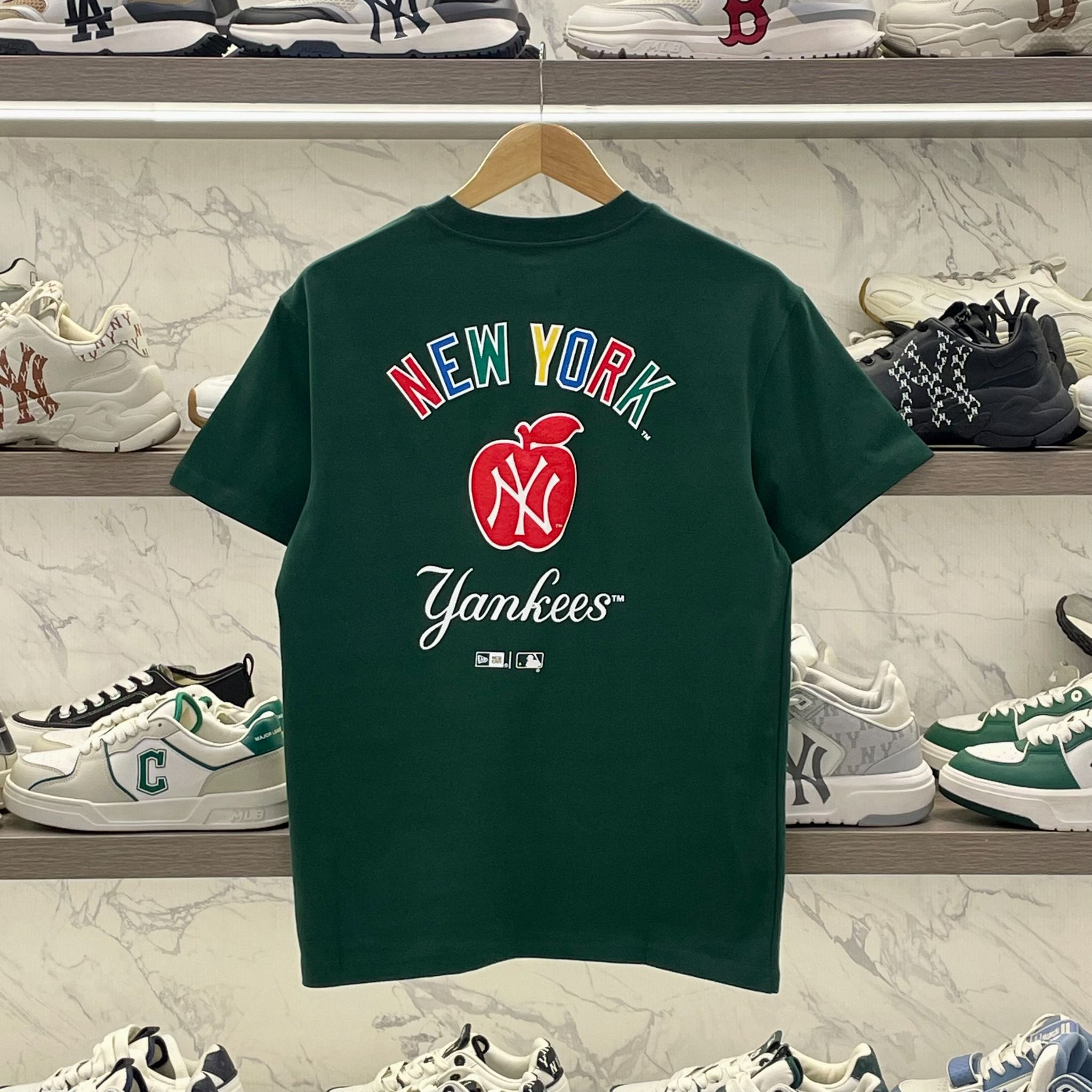 2409 - HÀNG CHÍNH HÃNG - ÁO NEW ERA - NY QUẢ TÁO - GREEN - CODE: 14413060