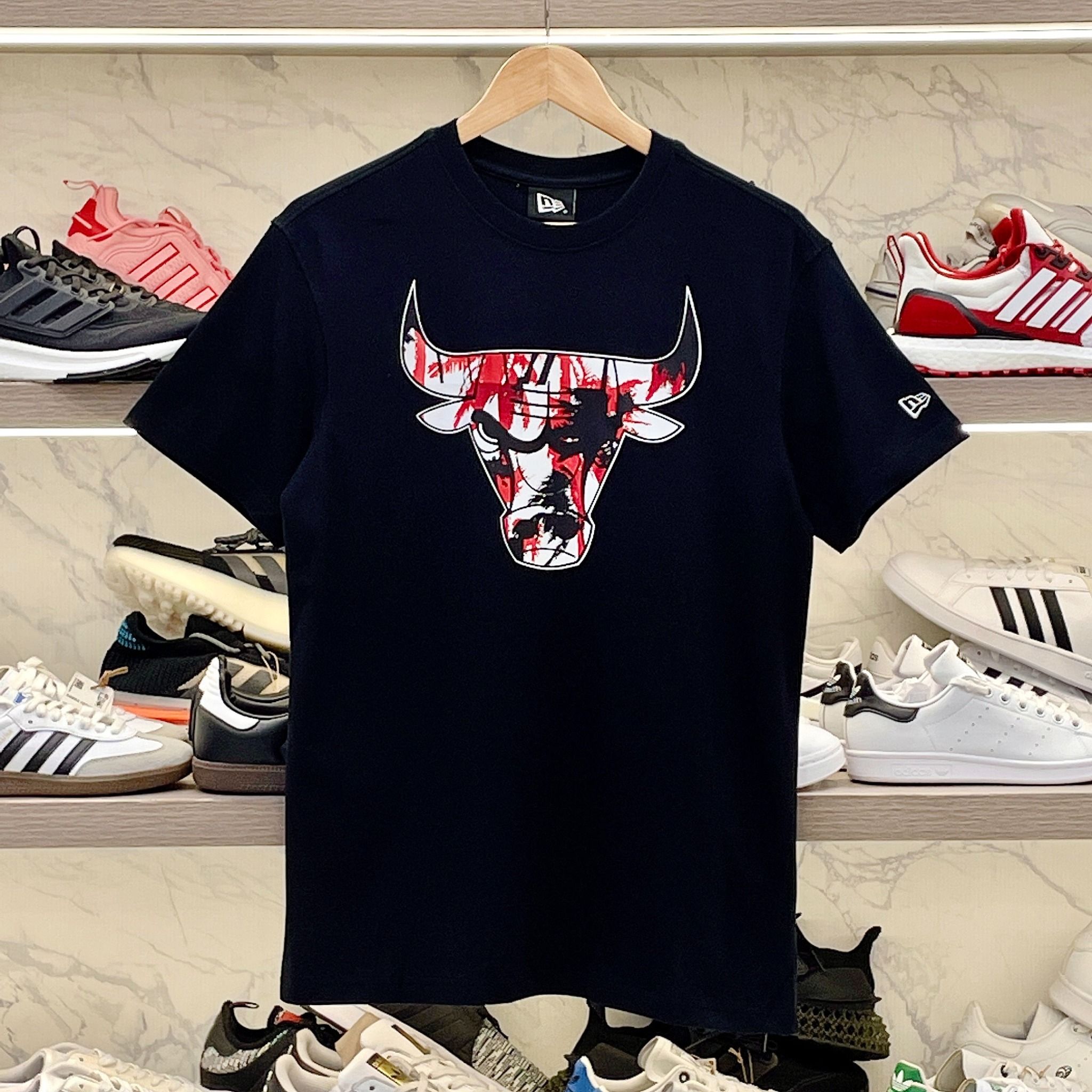 2413 - HÀNG CHÍNH HÃNG - ÁO NEW ERA - Infill Chicago Bull - Đen - CODE : 60502658
