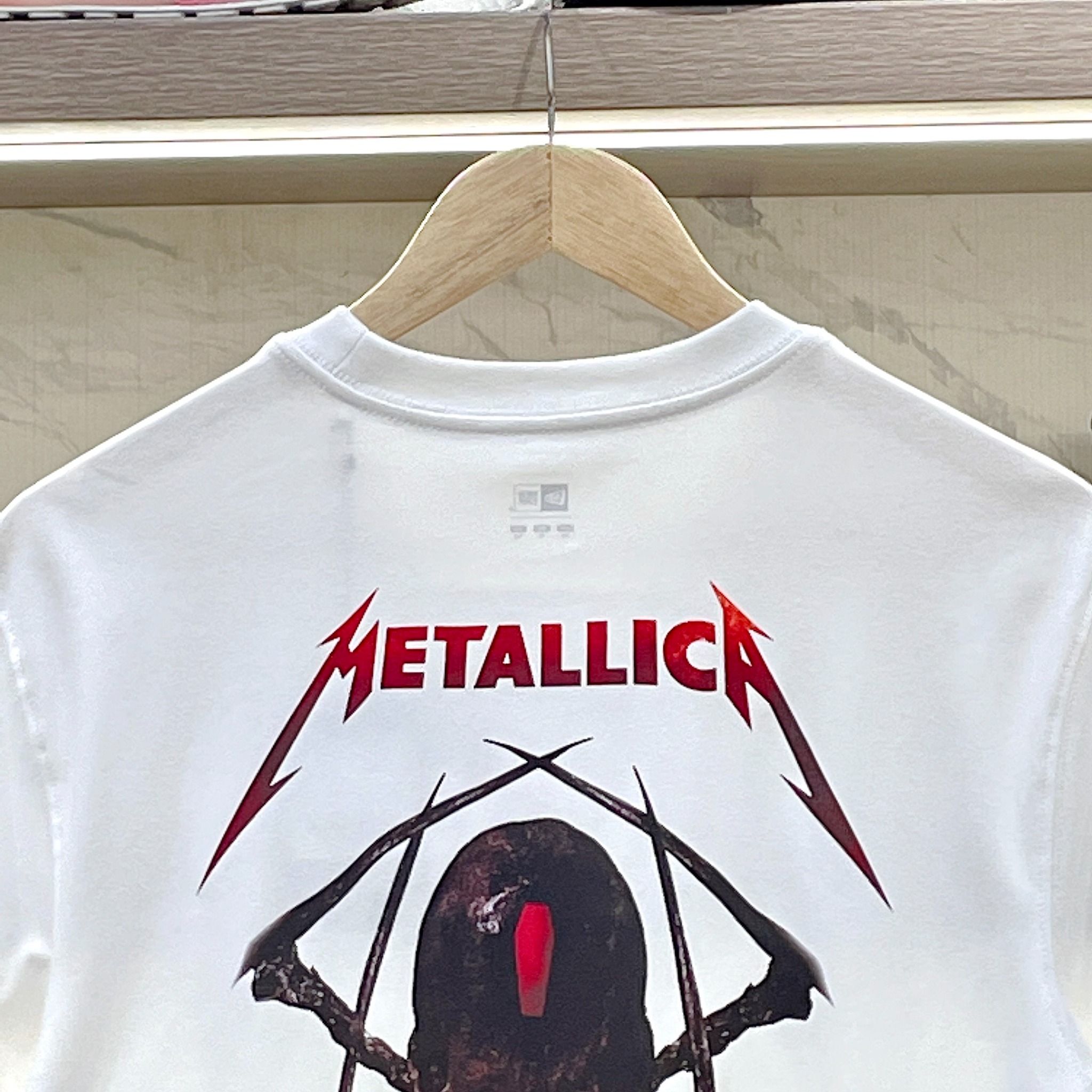 2425 - HÀNG CHÍNH HÃNG - ÁO NEW ERA - Metallica Nhện Chúa - Trắng - CODE : 14375517
