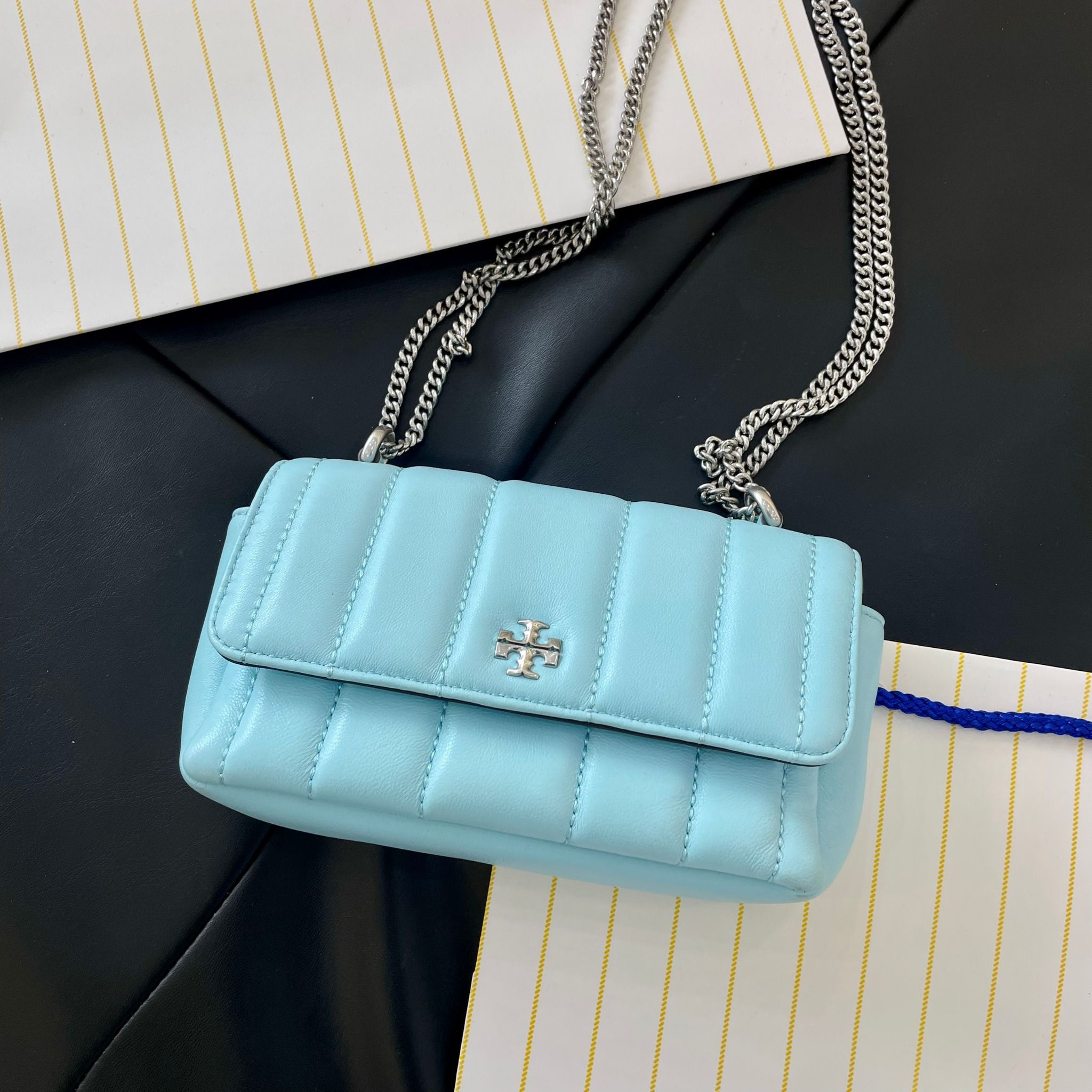 2431 - HÀNG CHÍNH HÃNG - Túi xách đeo chéo dây xích Tory Burch - Màu Xanh / Blue Sang Chảnh