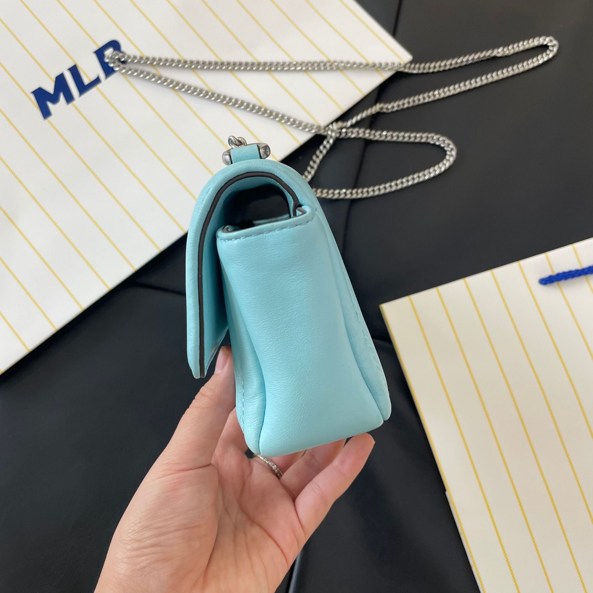 2431 - HÀNG CHÍNH HÃNG - Túi xách đeo chéo dây xích Tory Burch - Màu Xanh / Blue Sang Chảnh