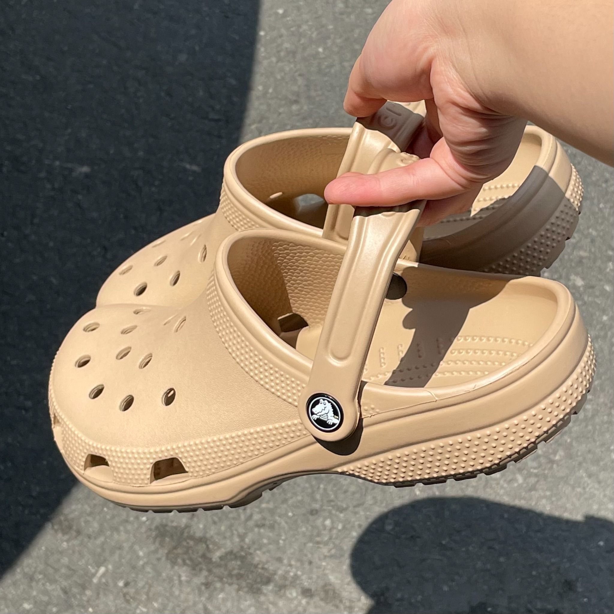 2476 - HÀNG CHÍNH HÃNG - GIÀY CLOG UNISEX CROCS BAYA - MÀU NÂU